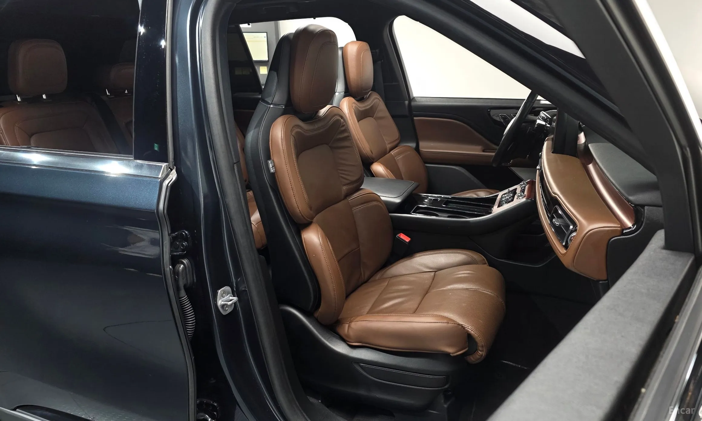 Lincoln Aviator 2nd Generation превью 10