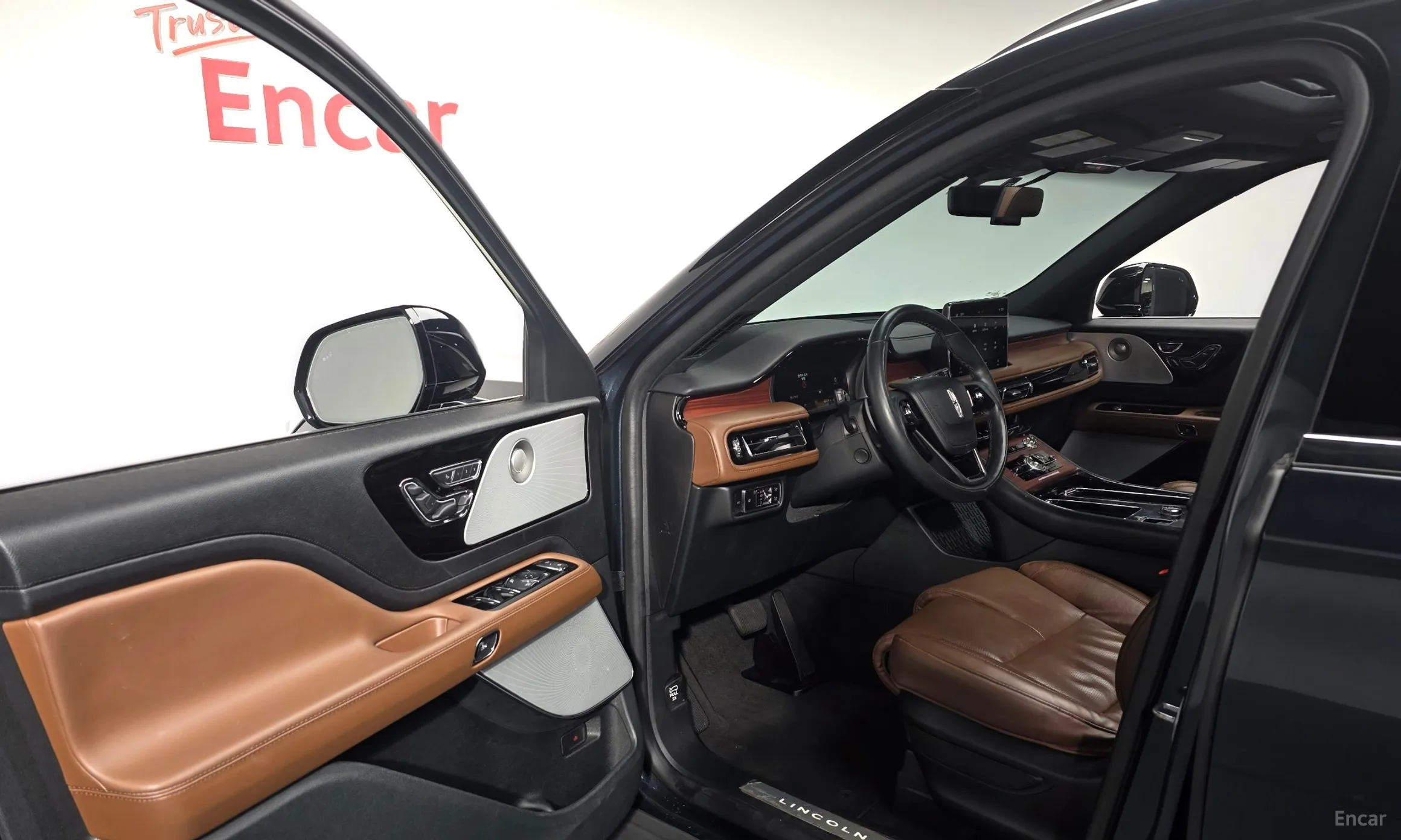 Lincoln Aviator 2nd Generation превью 12