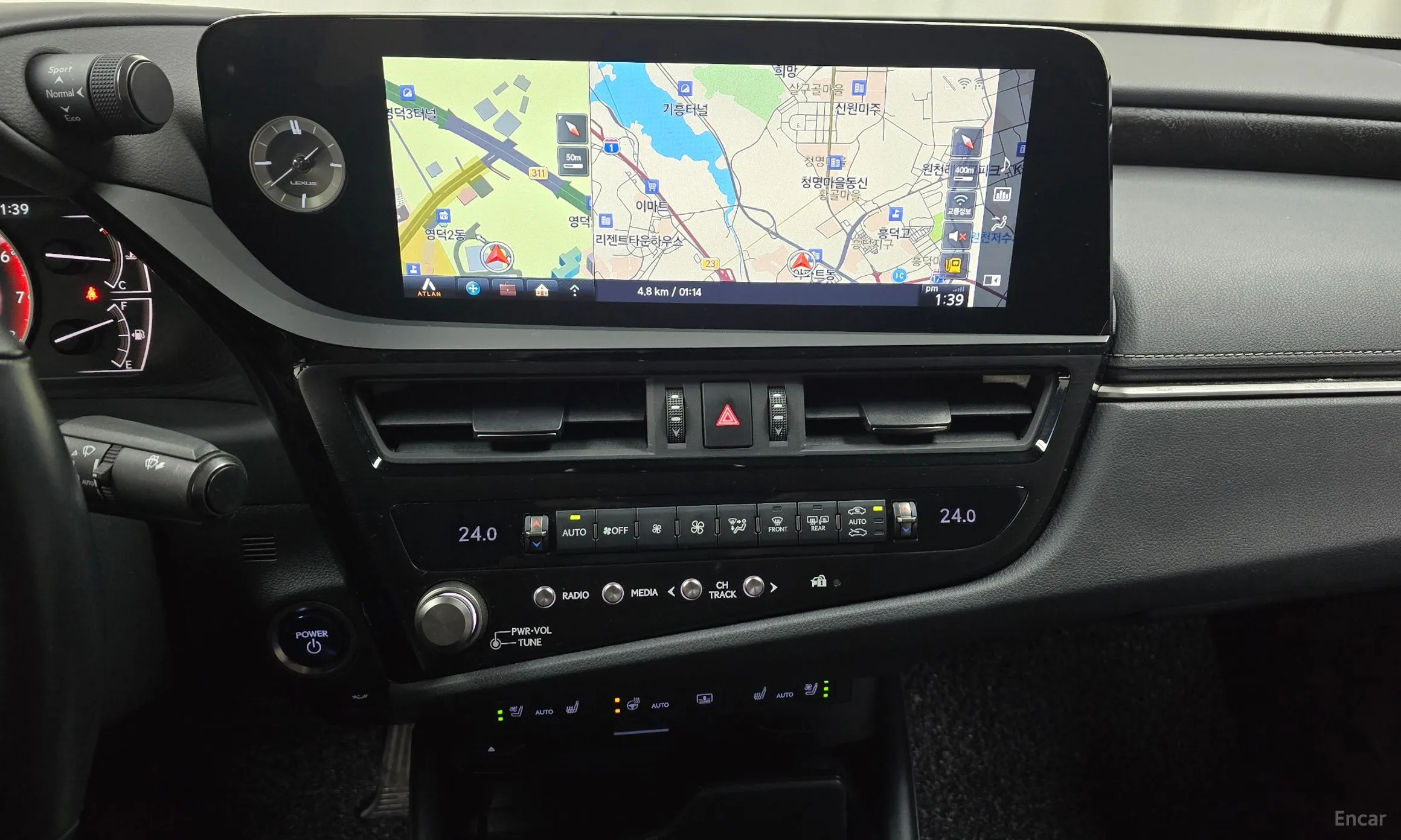 Lexus ES300h 7th Generation превью 14