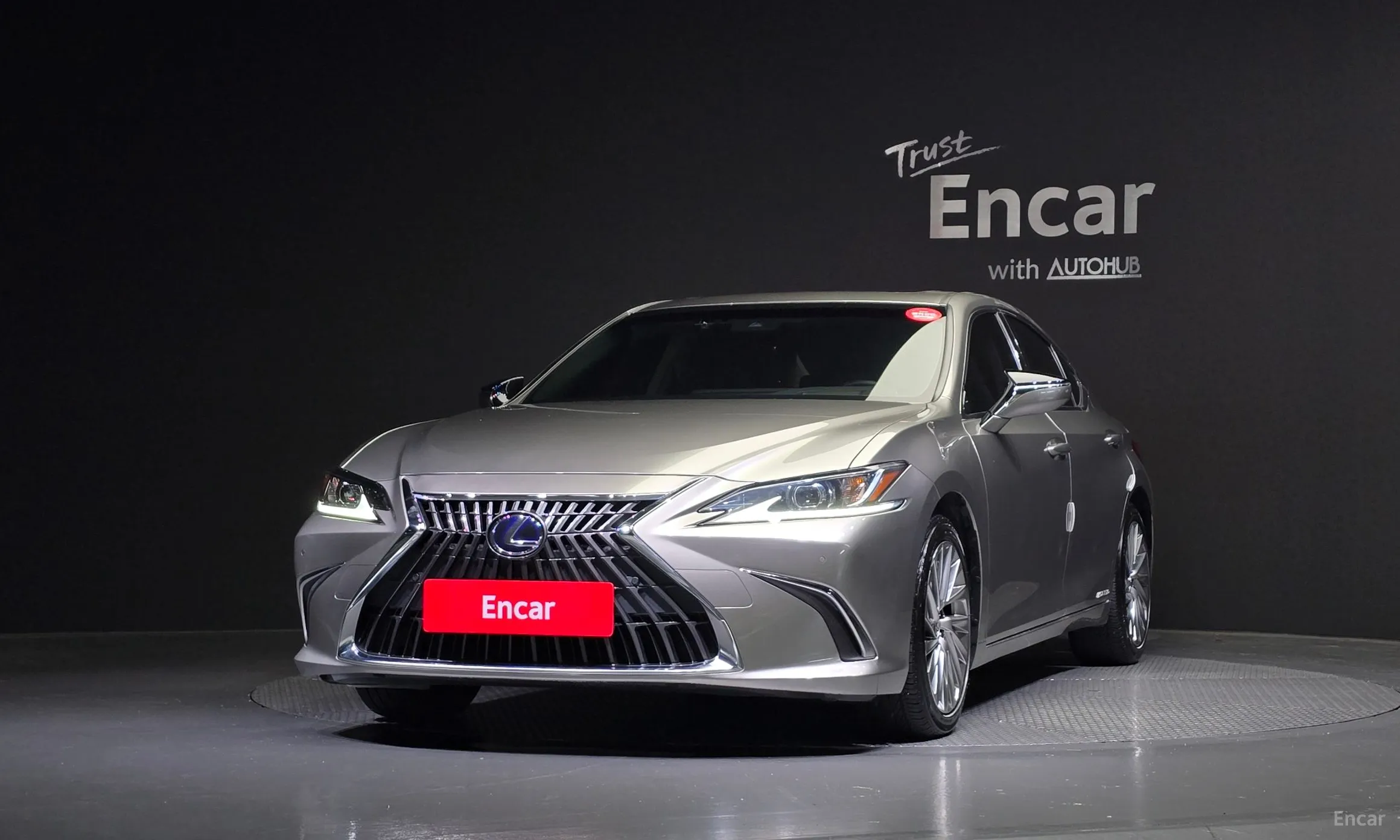 Lexus ES300h 7th Generation превью 3