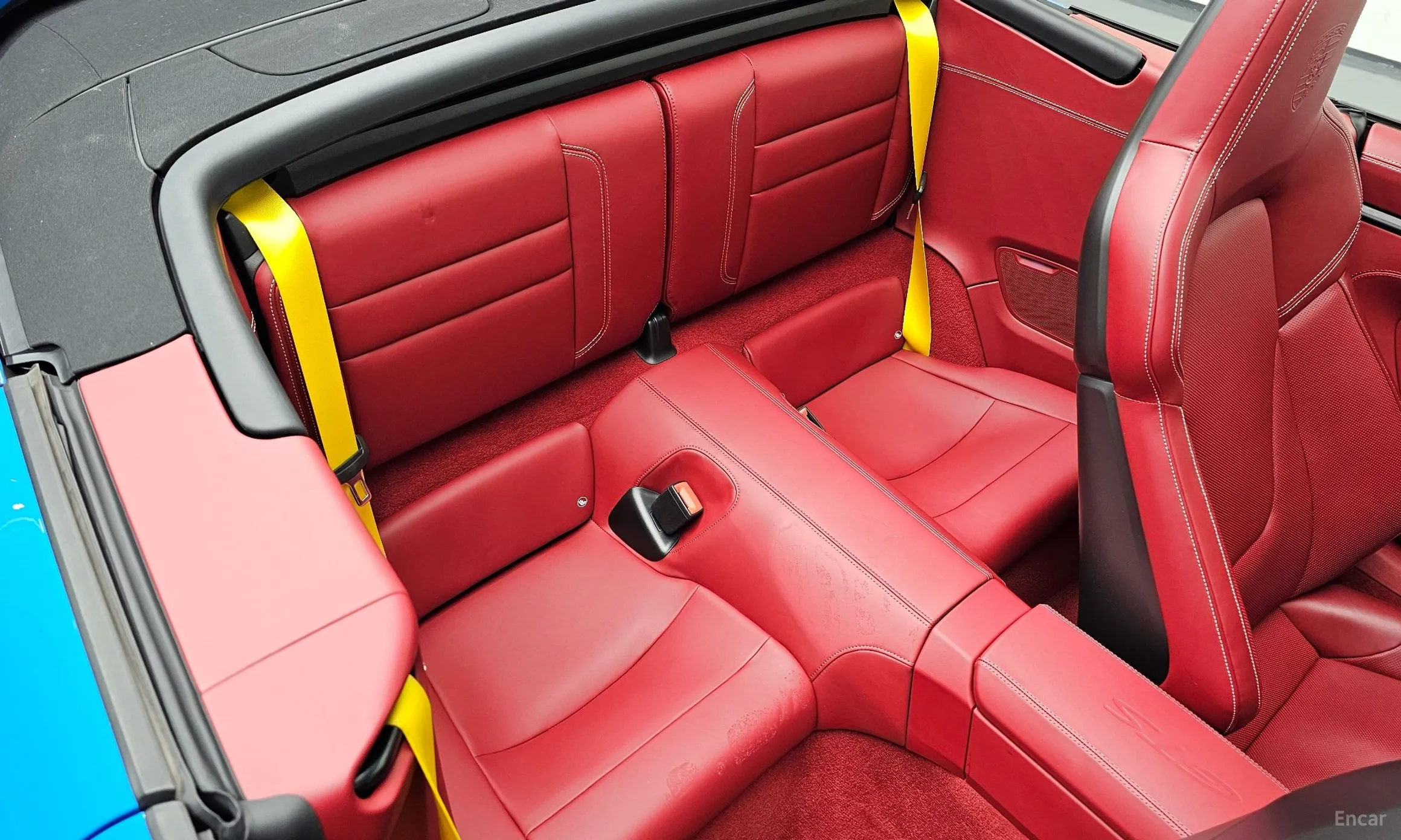 Porsche 911 (992) превью 12
