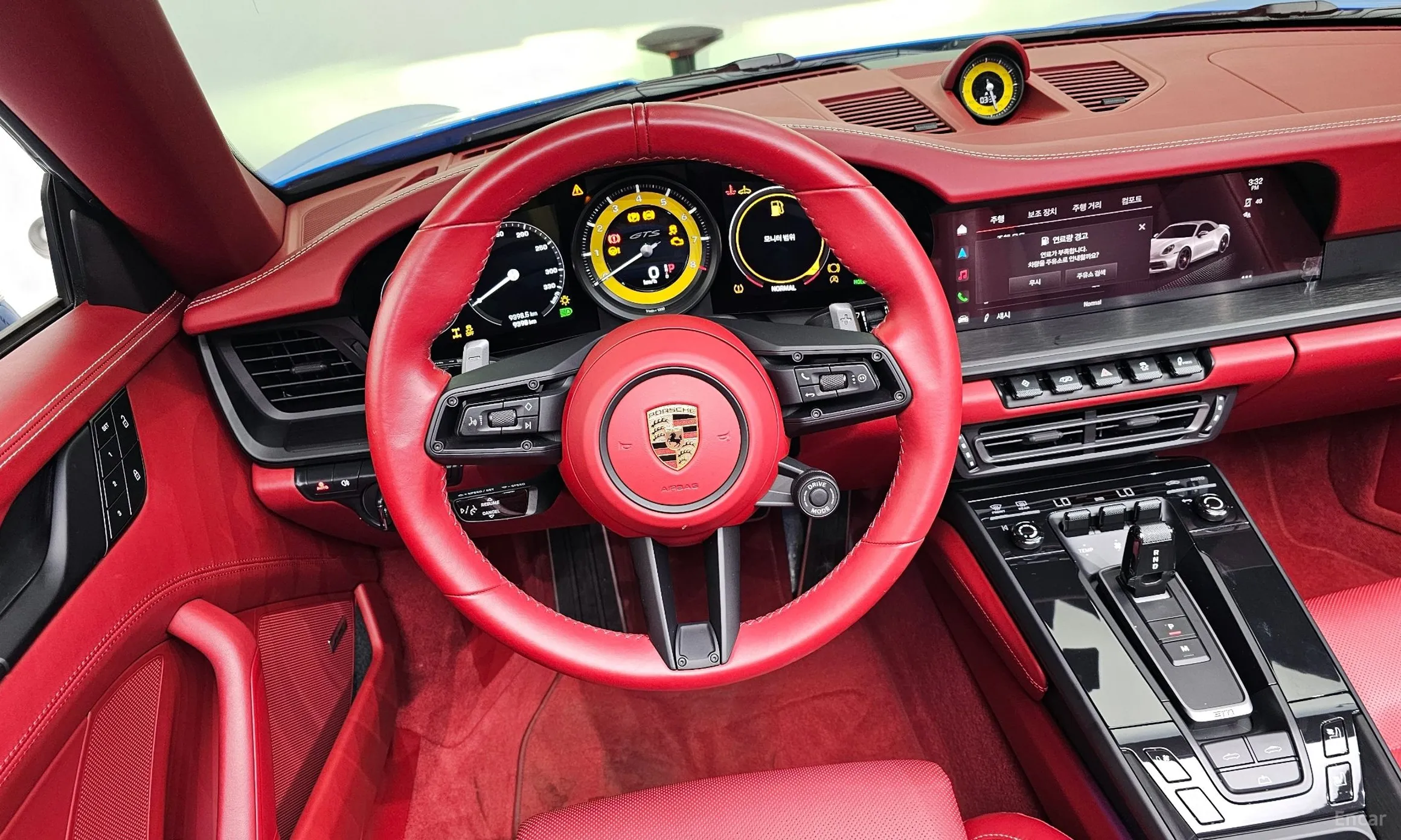 Porsche 911 (992) превью 13