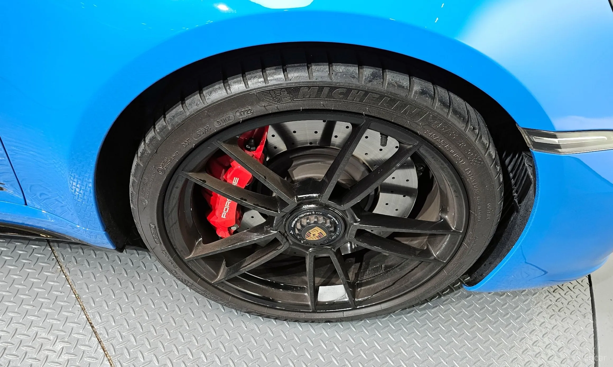 Porsche 911 (992) превью 5