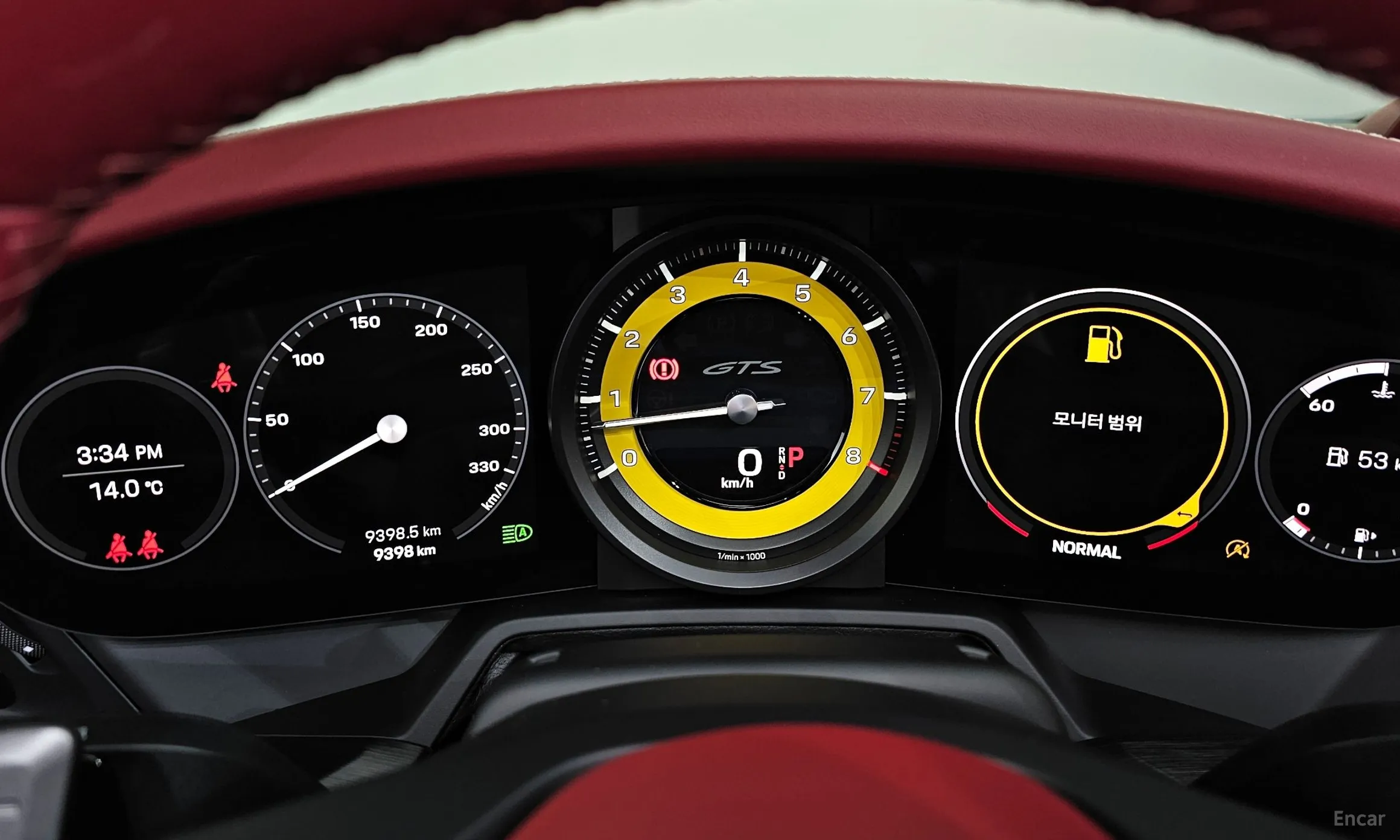 Porsche 911 (992) превью 8
