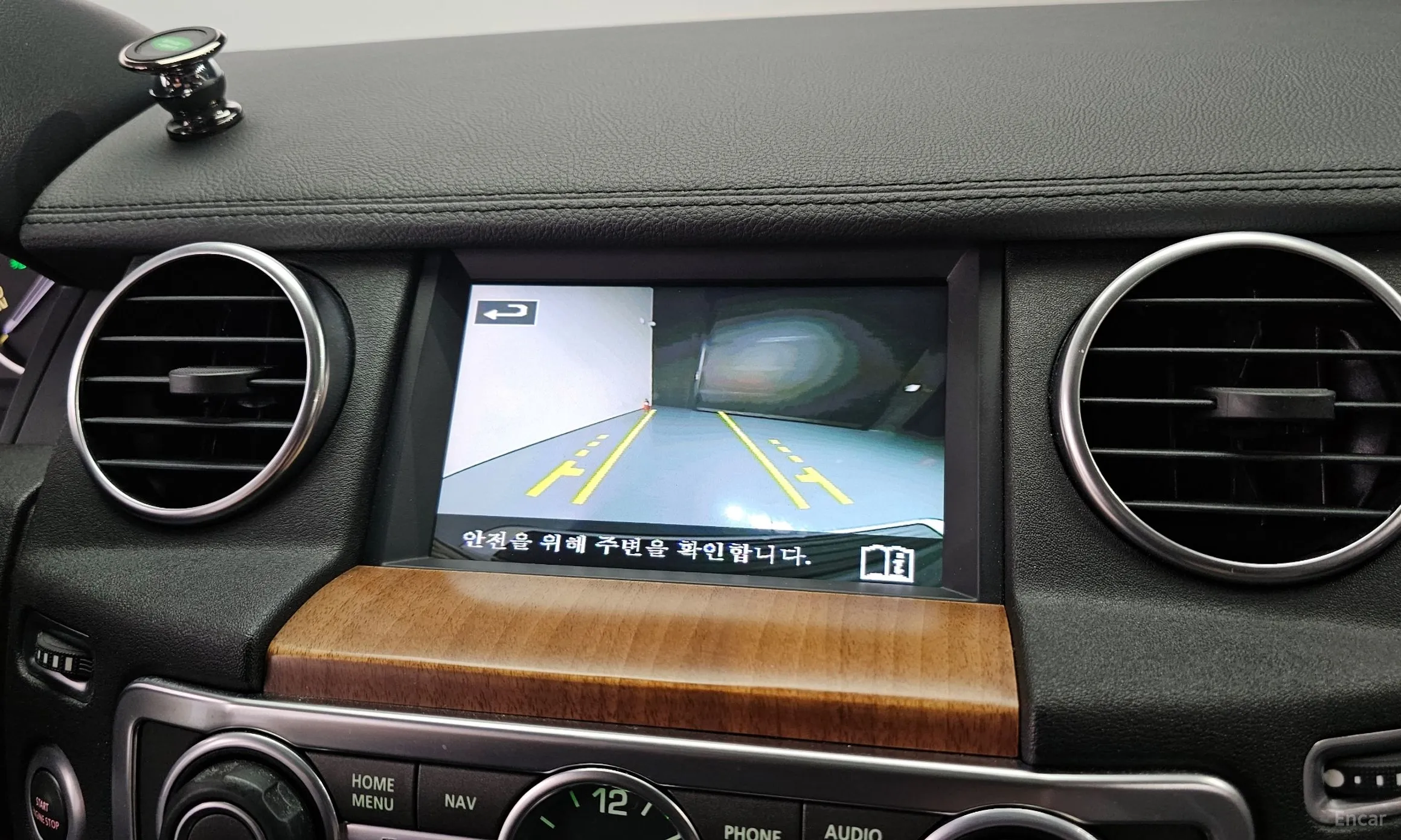 Land Rover Discovery 4 превью 17