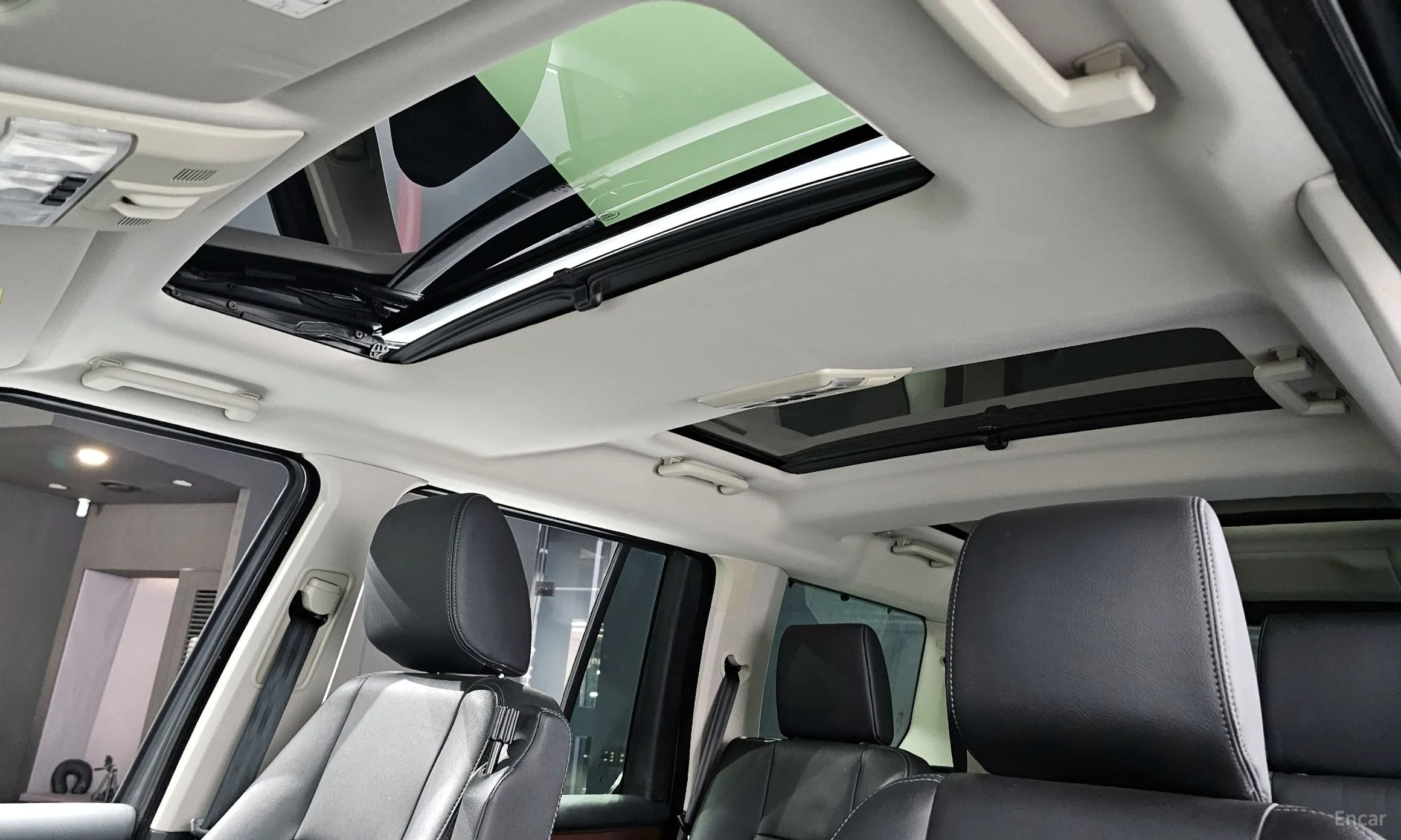 Land Rover Discovery 4 превью 19