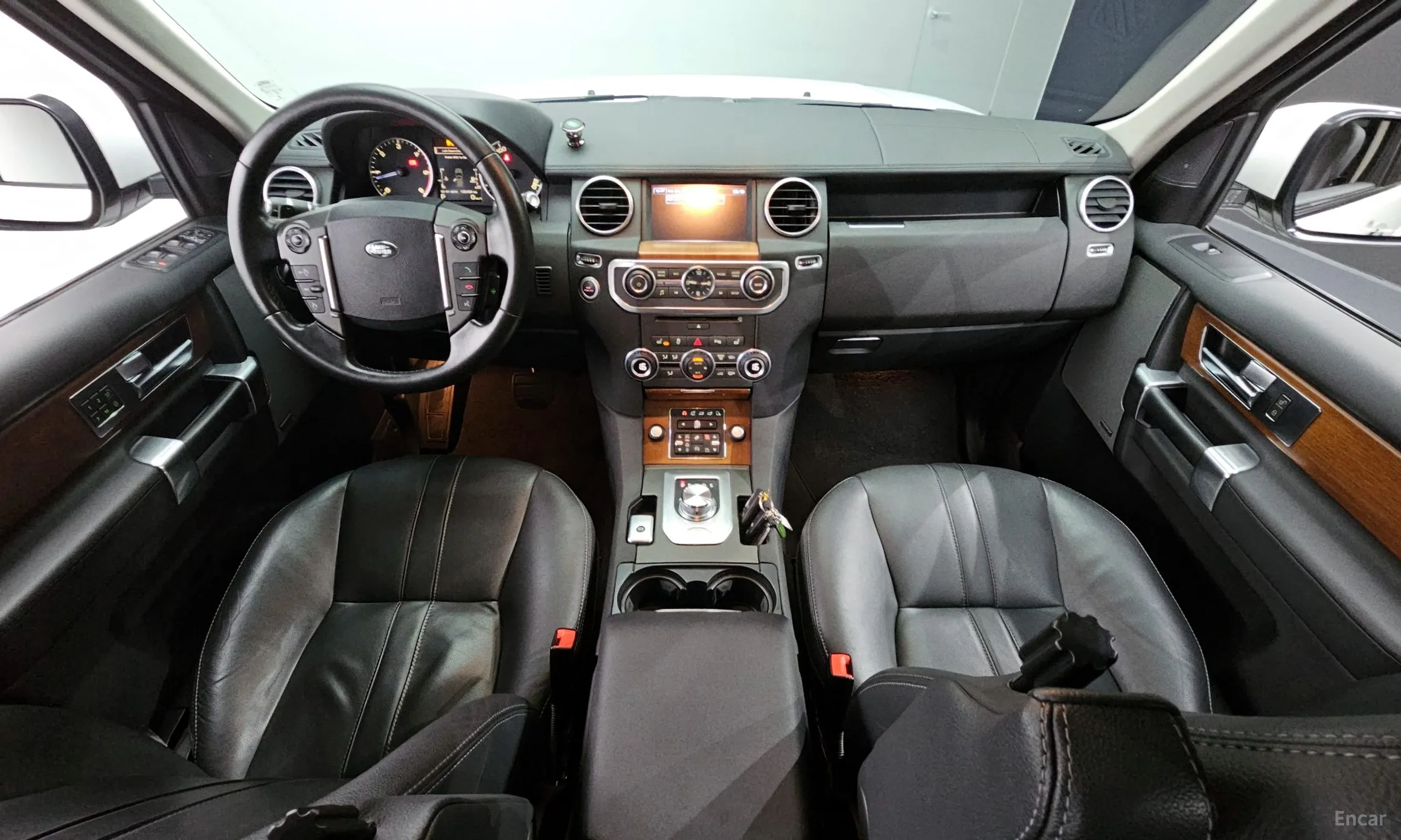 Land Rover Discovery 4 превью 7