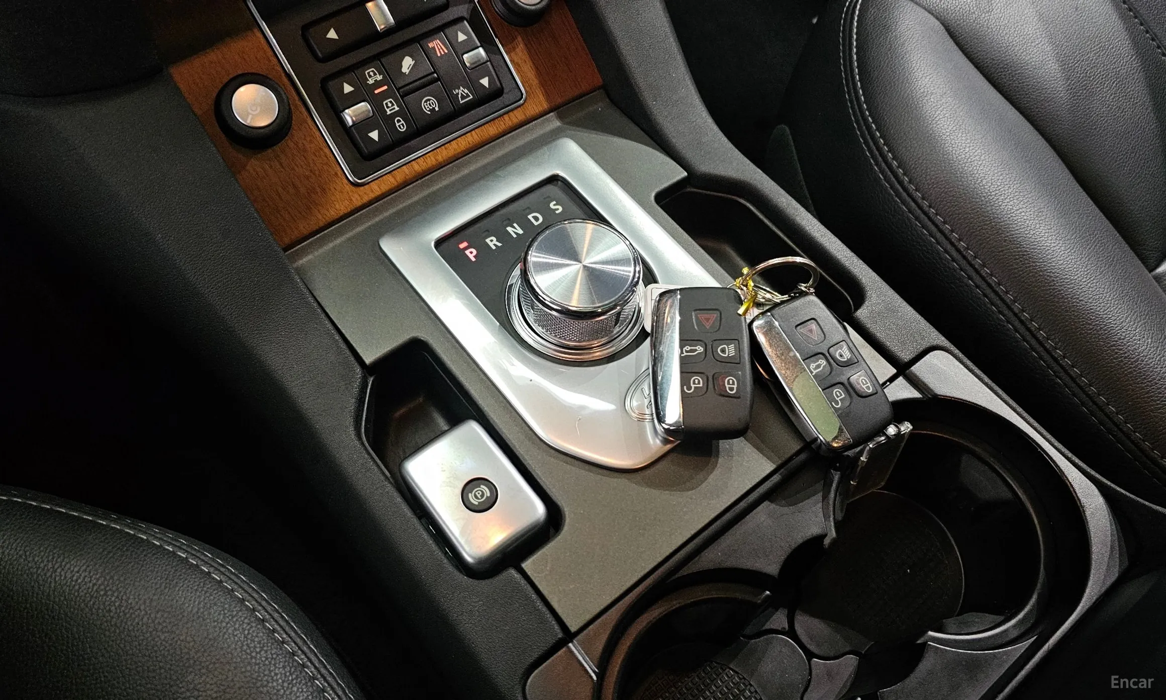 Land Rover Discovery 4 превью 9