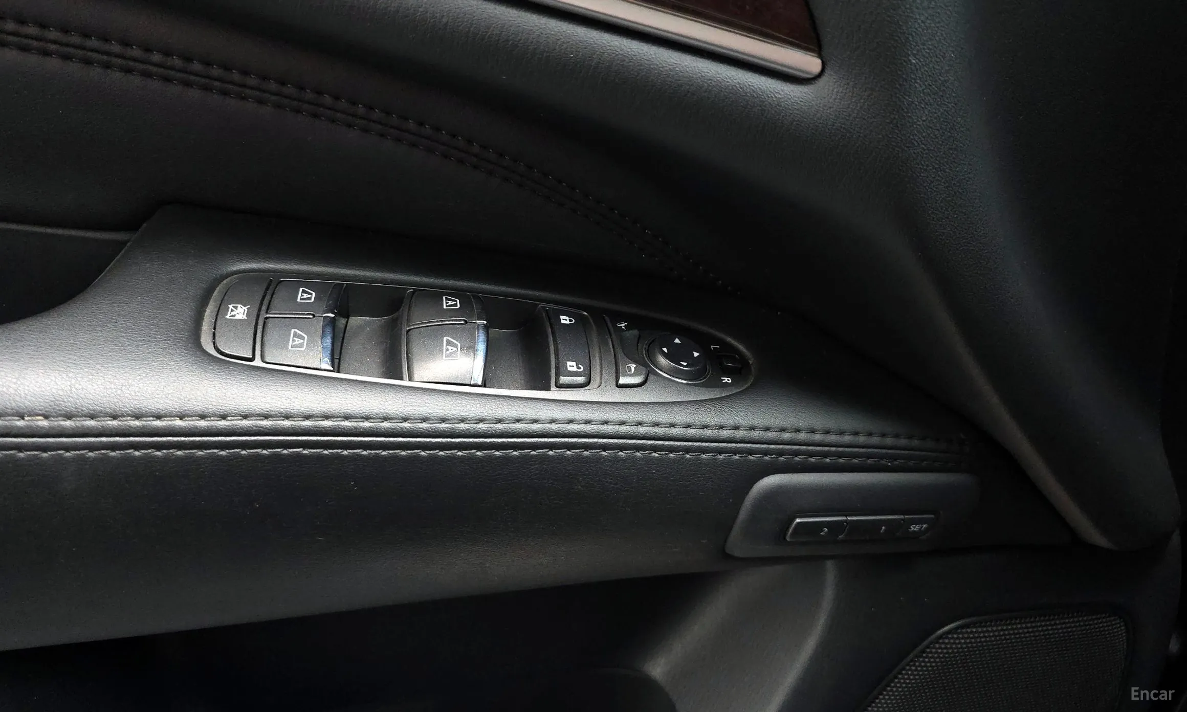Infiniti QX60 превью 17