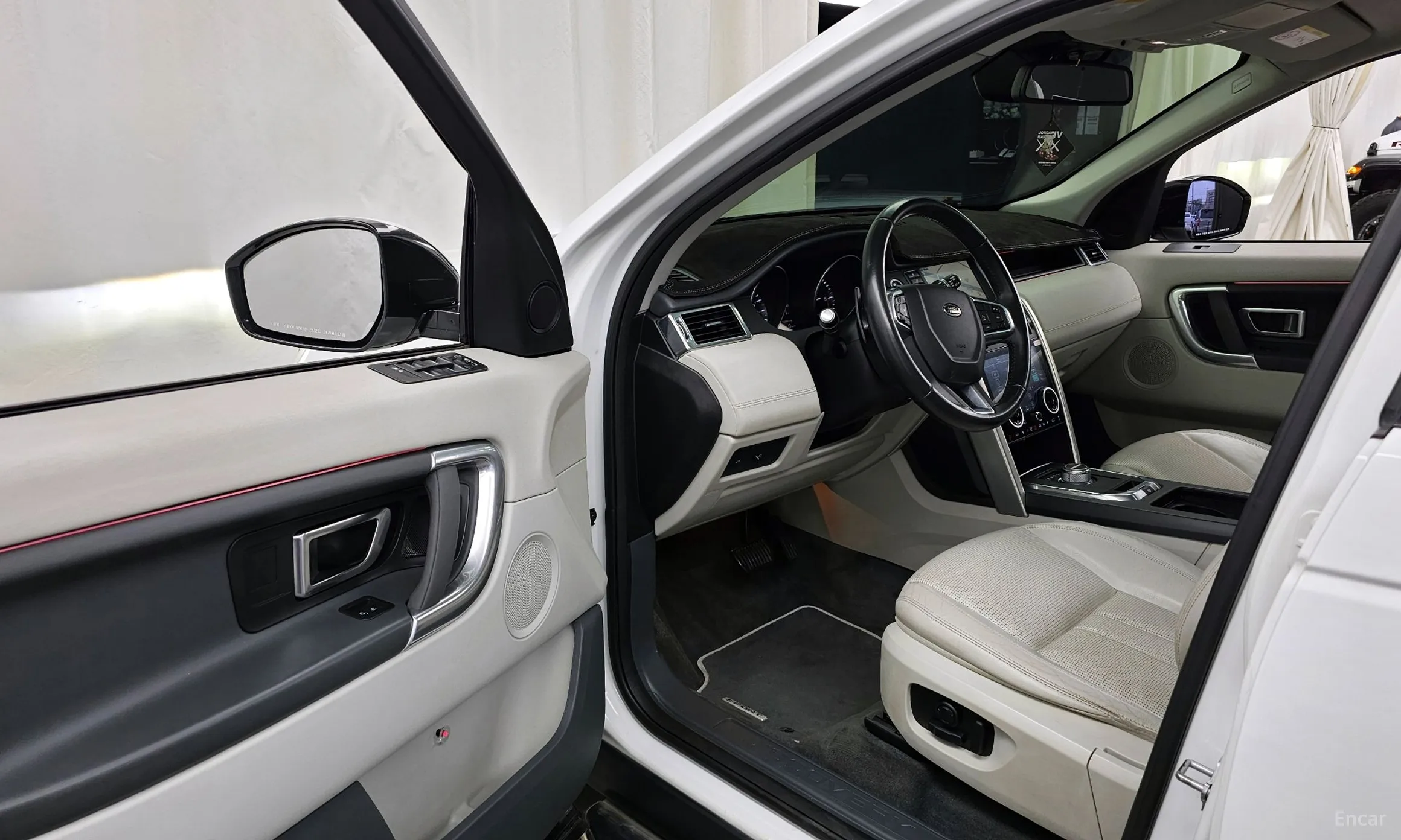 Land Rover Discovery Sports превью 10