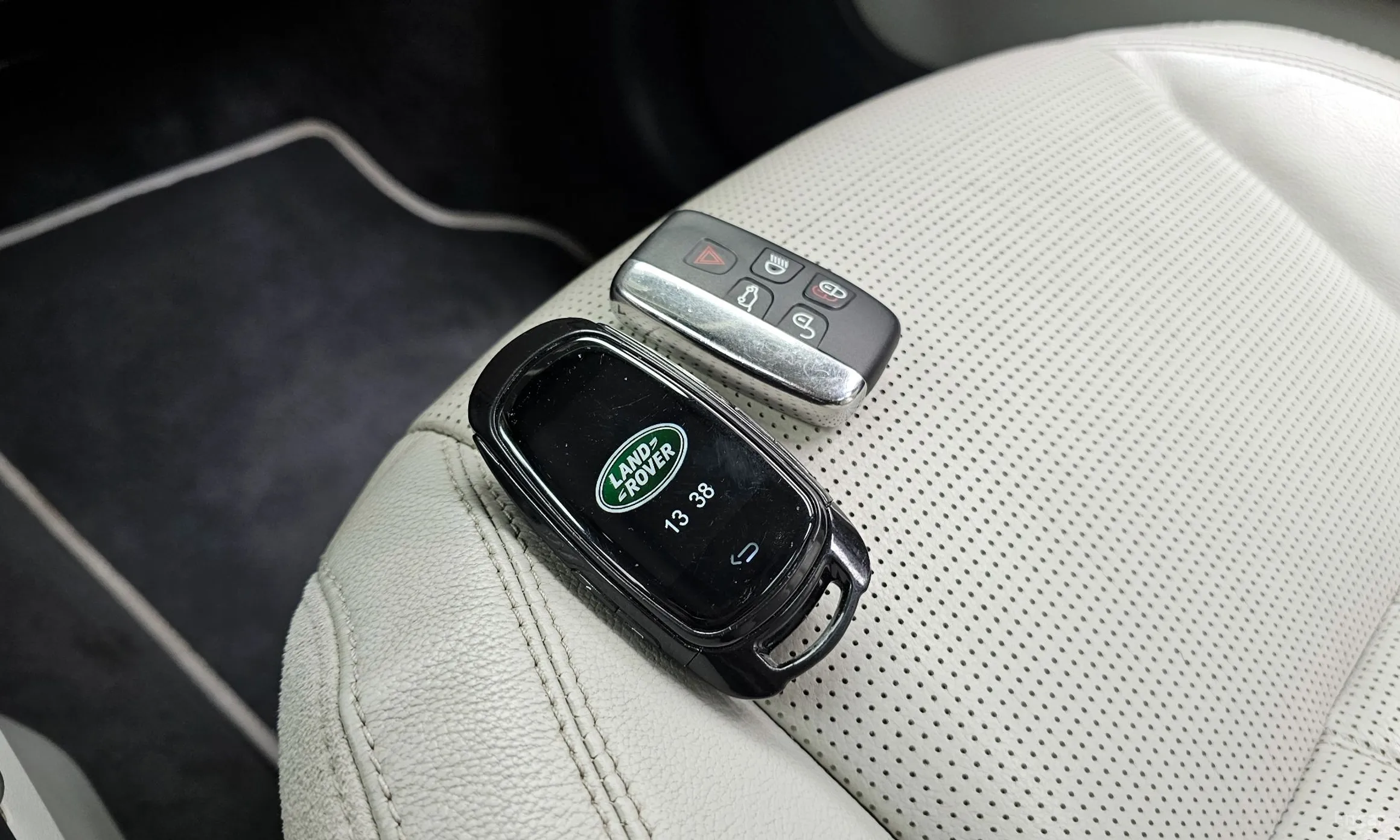 Land Rover Discovery Sports превью 18
