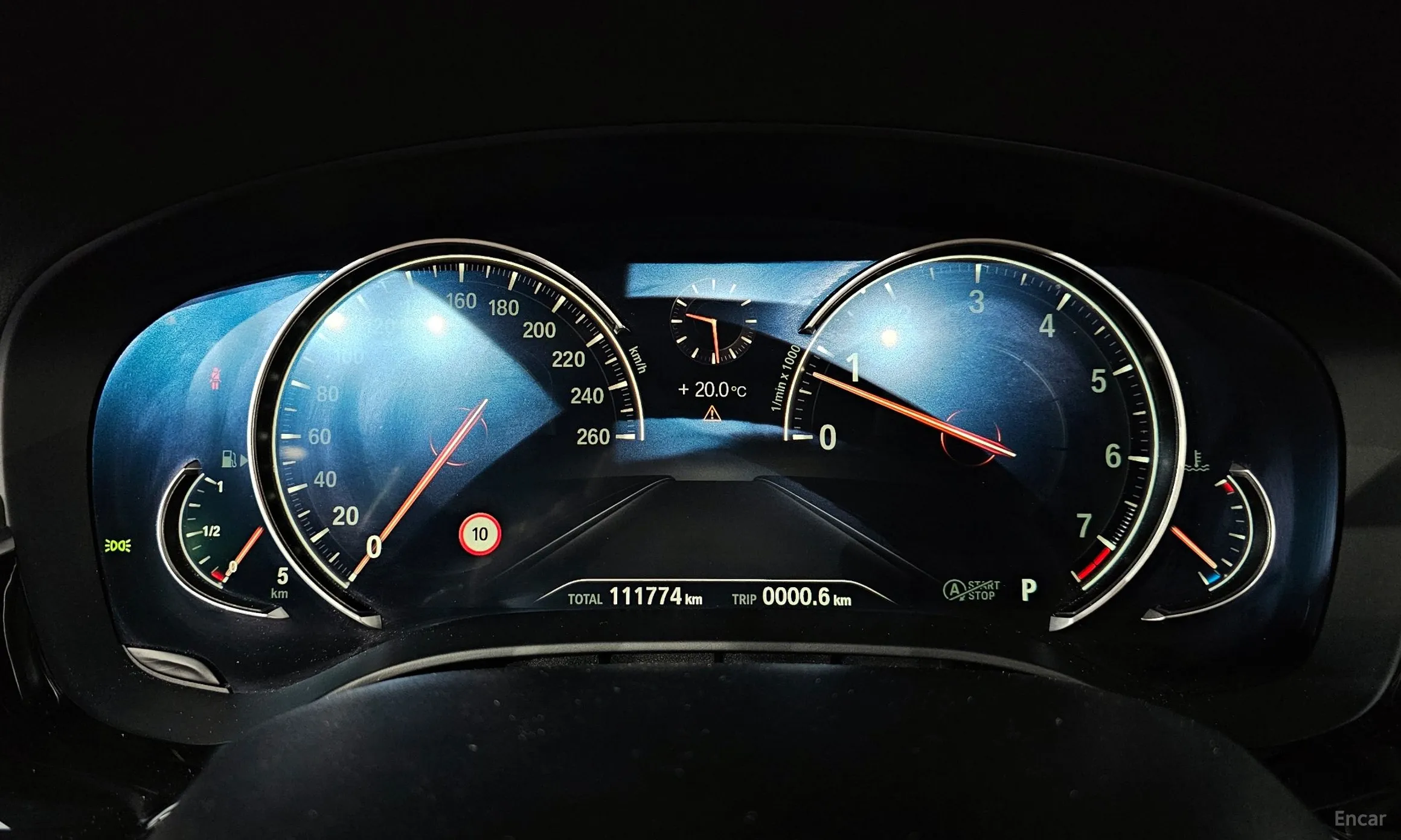 BMW 5 Series (G30) превью 8