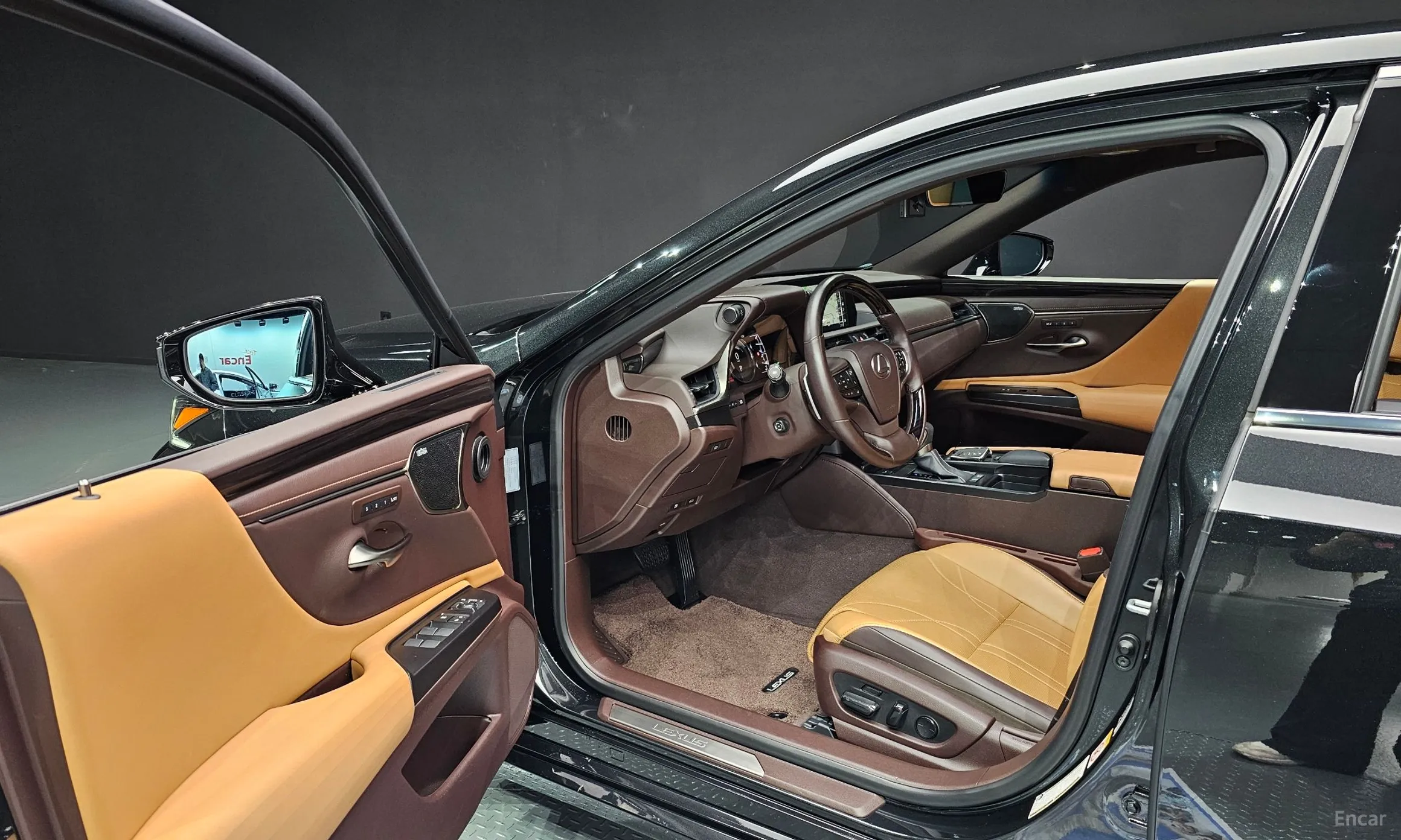 Lexus ES300h 7th Generation превью 11