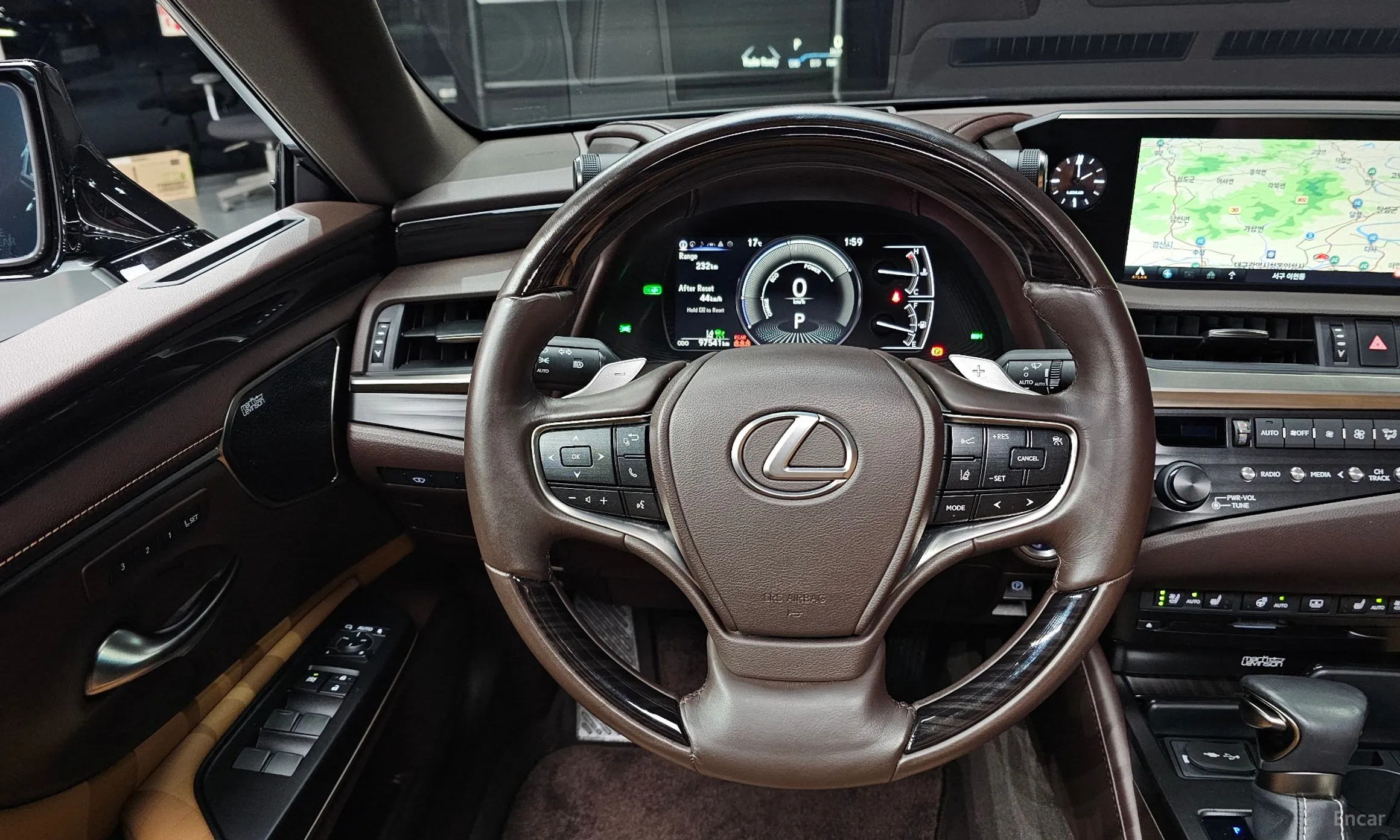 Lexus ES300h 7th Generation превью 13
