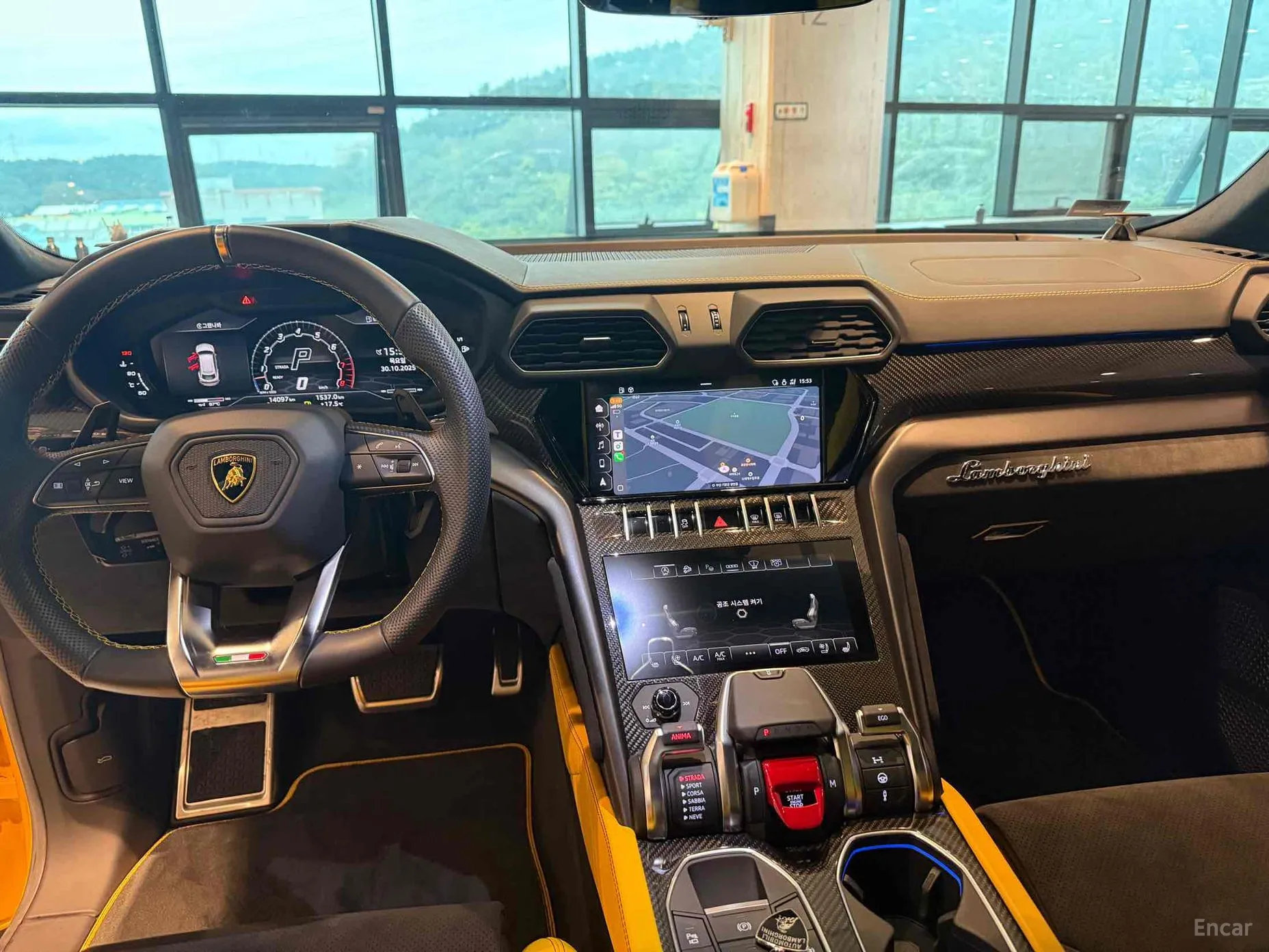 Lamborghini Urus превью 11
