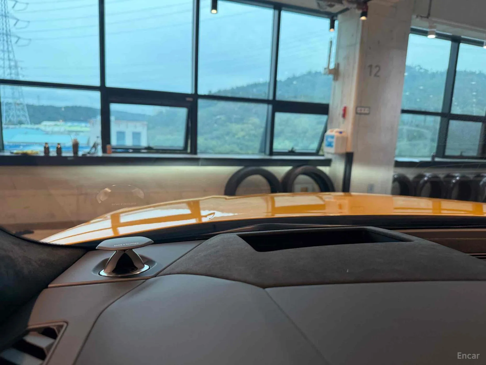 Lamborghini Urus превью 14