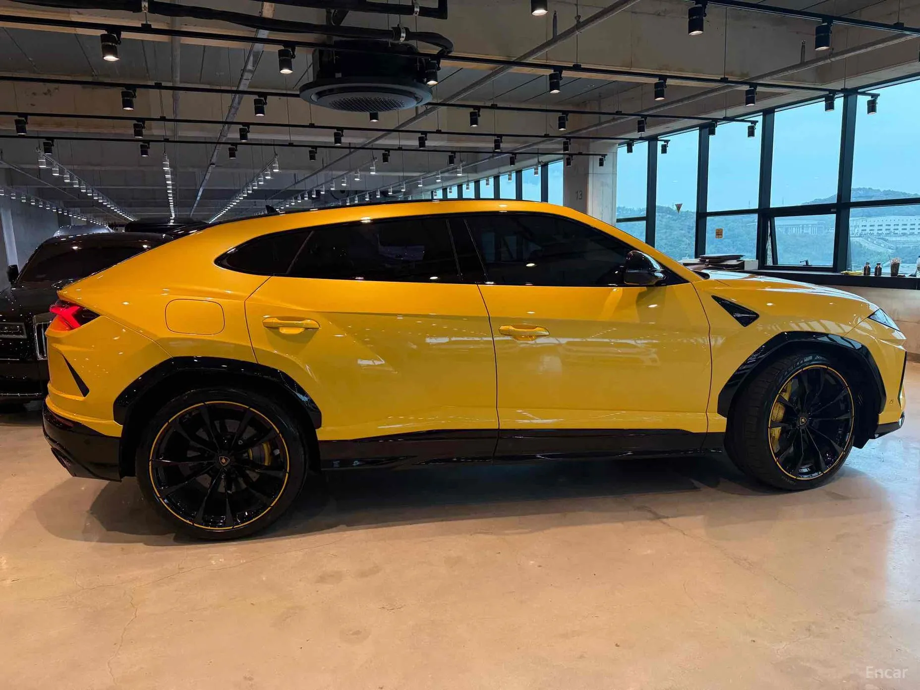 Lamborghini Urus превью 4