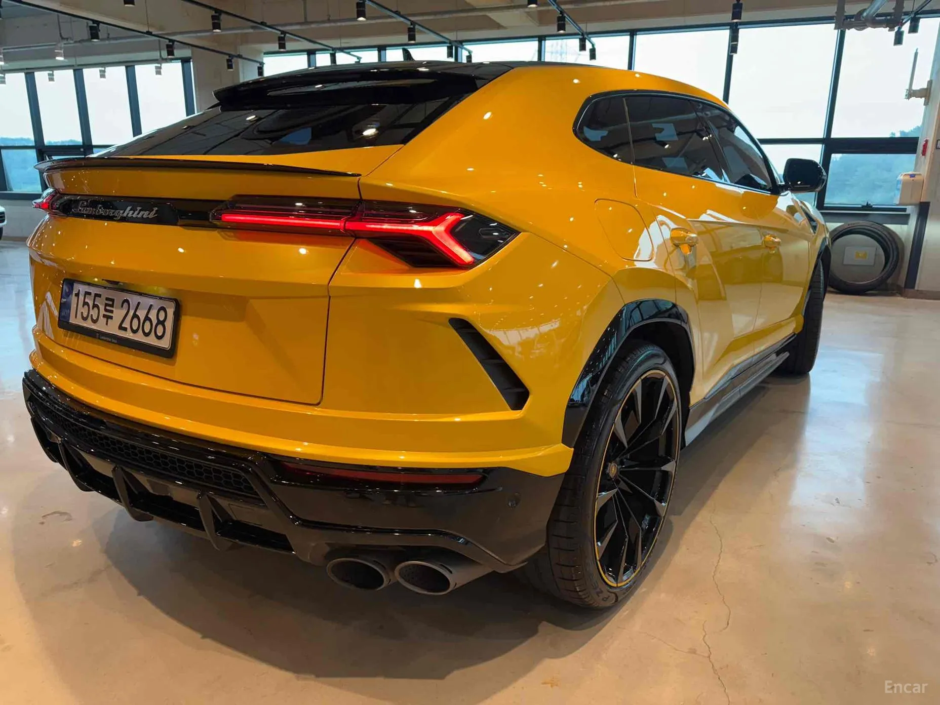 Lamborghini Urus превью 5