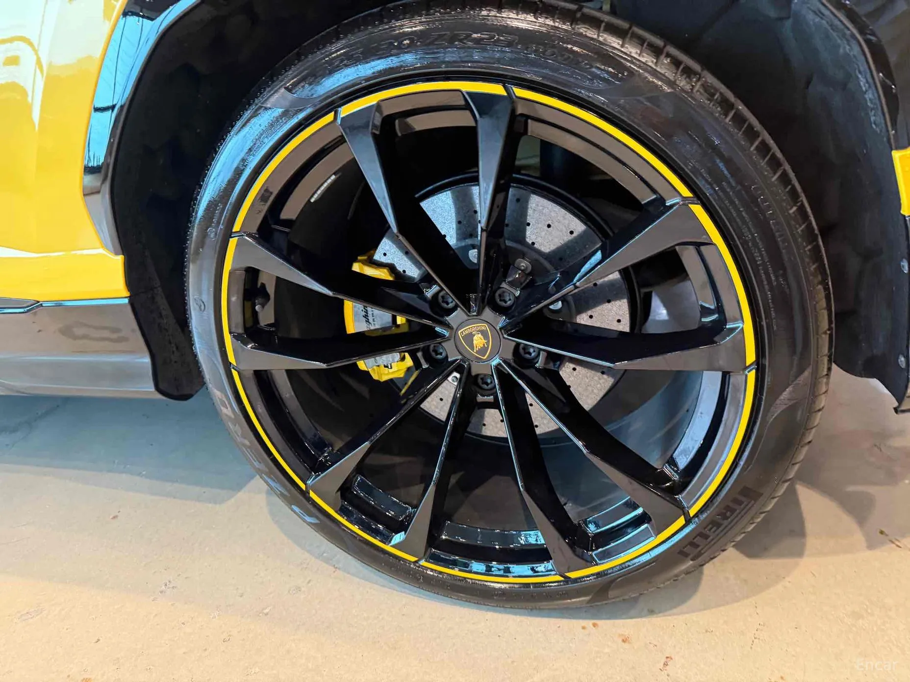 Lamborghini Urus превью 7