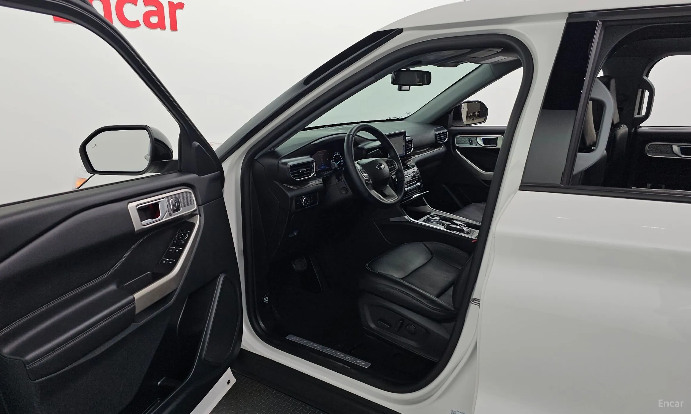 Ford Explorer 6th Generation превью 10
