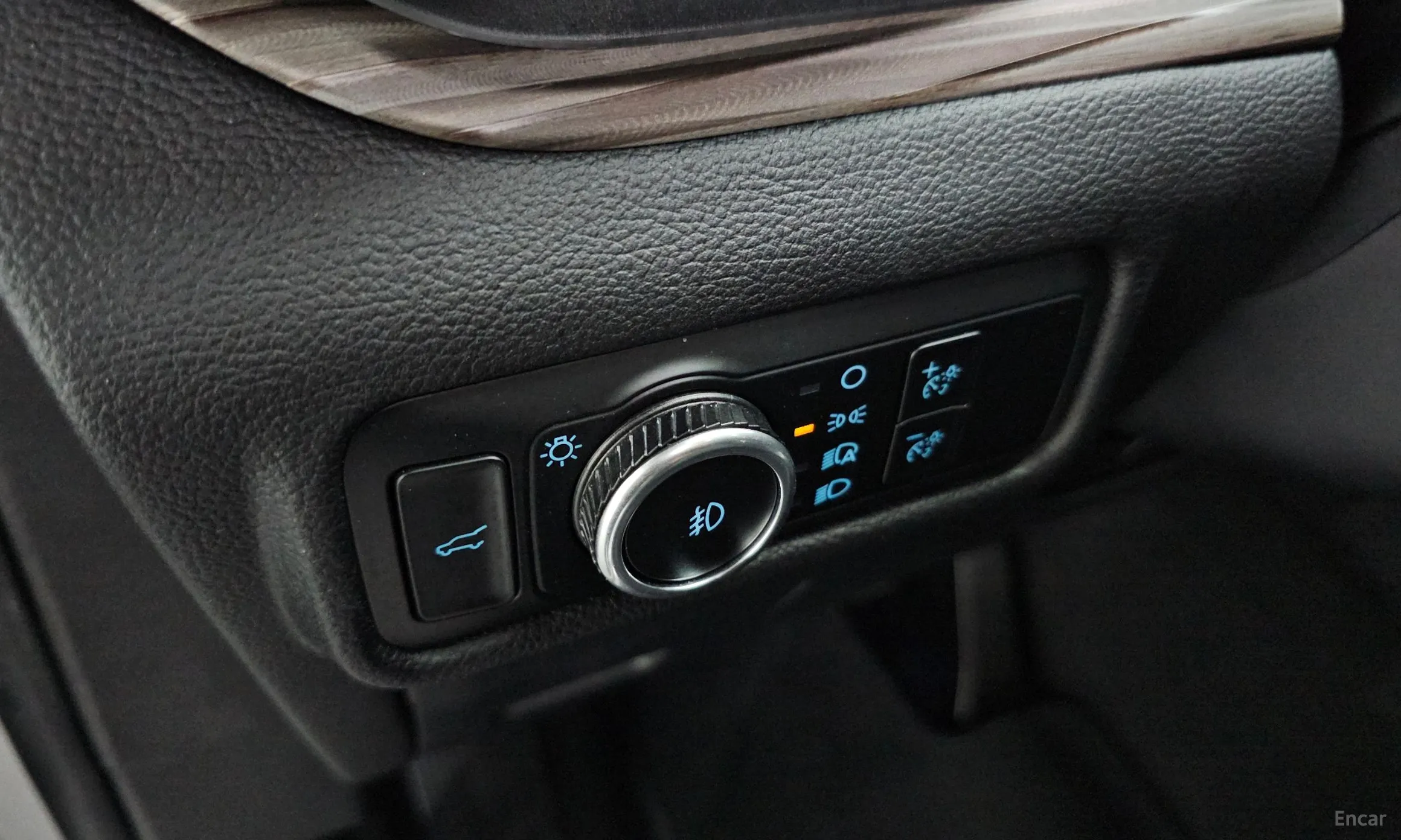 Ford Explorer 6th Generation превью 17