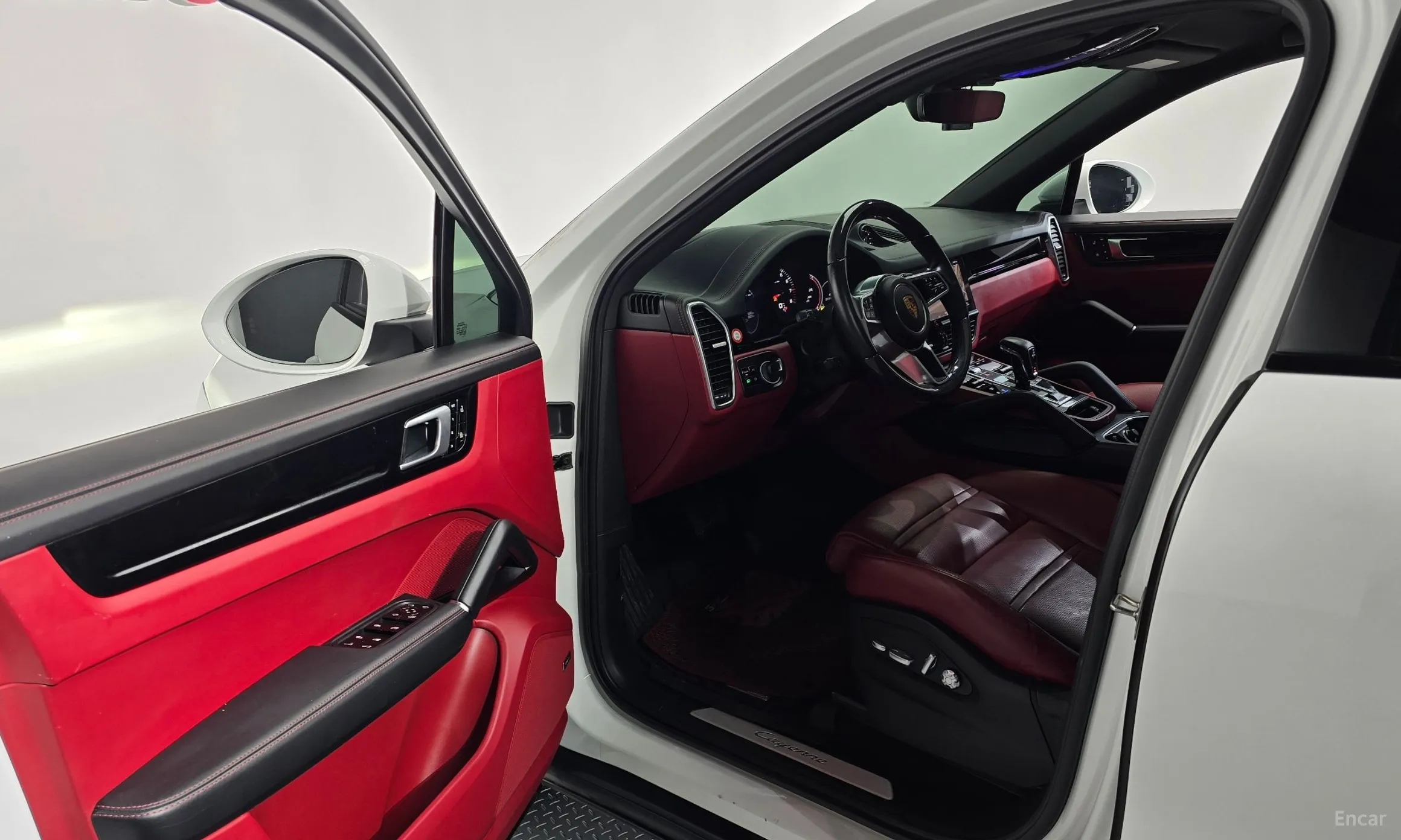 Porsche Cayenne (PO536) превью 10