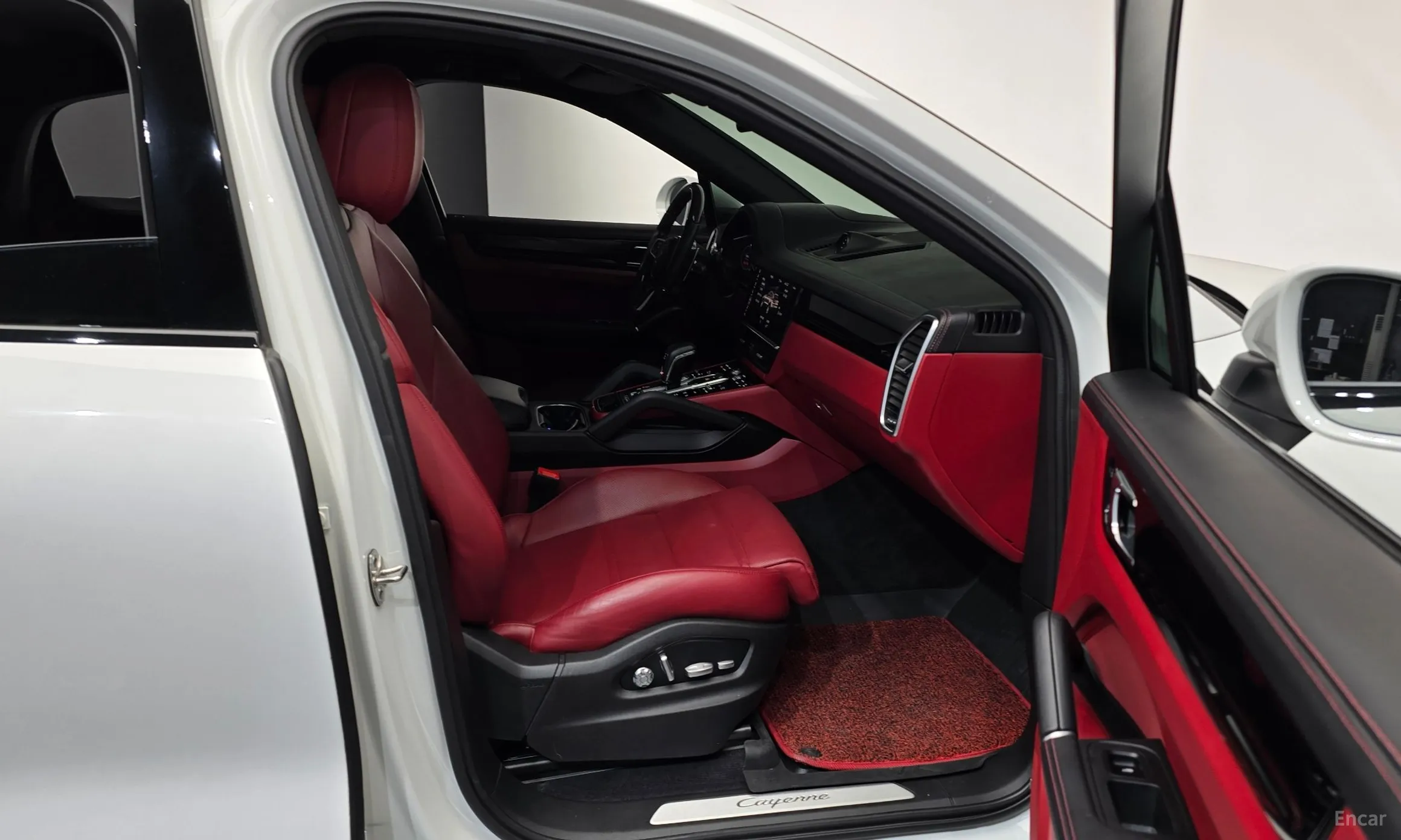Porsche Cayenne (PO536) превью 11