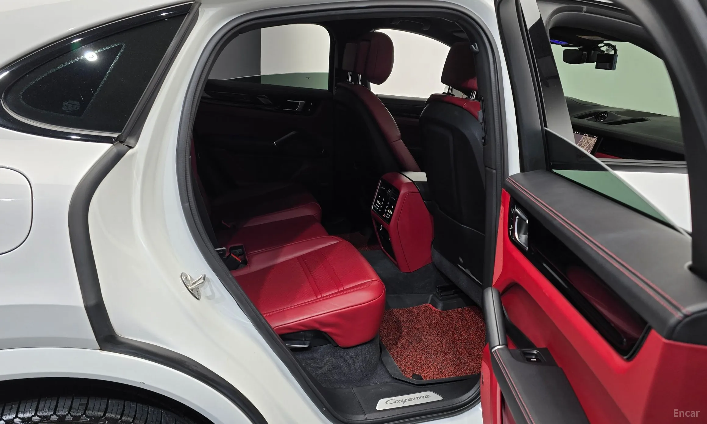Porsche Cayenne (PO536) превью 12