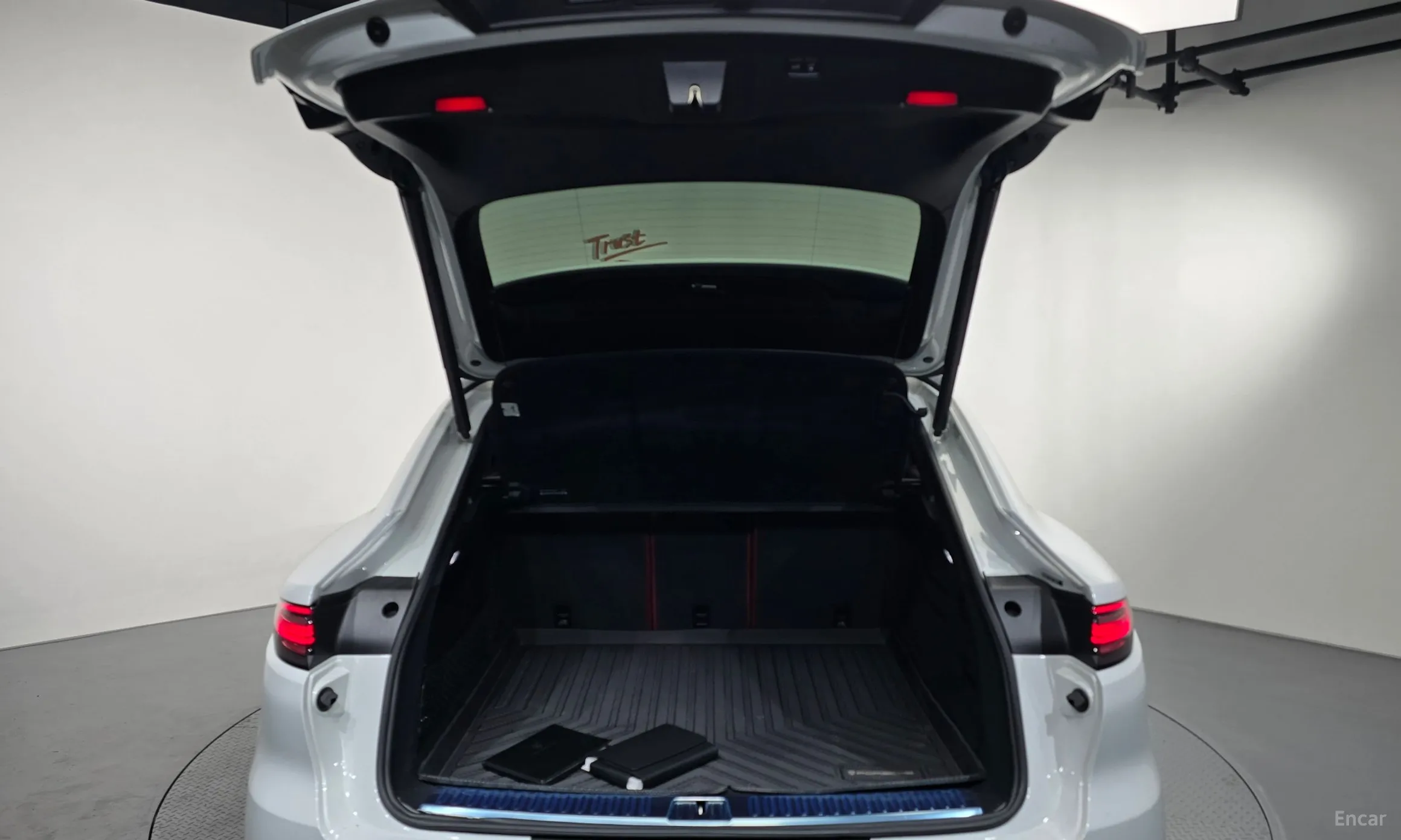 Porsche Cayenne (PO536) превью 20