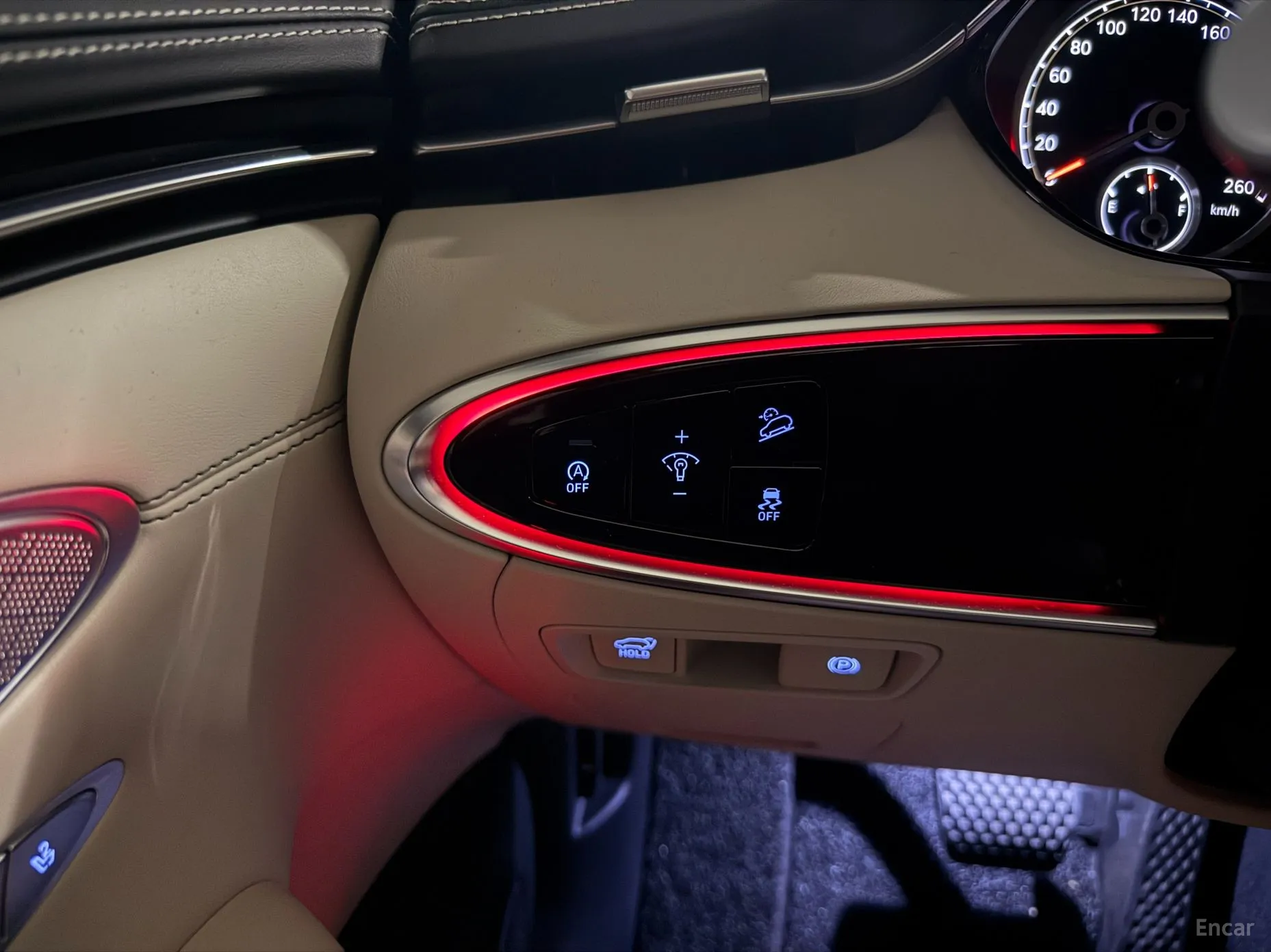 Genesis GV70 превью 16