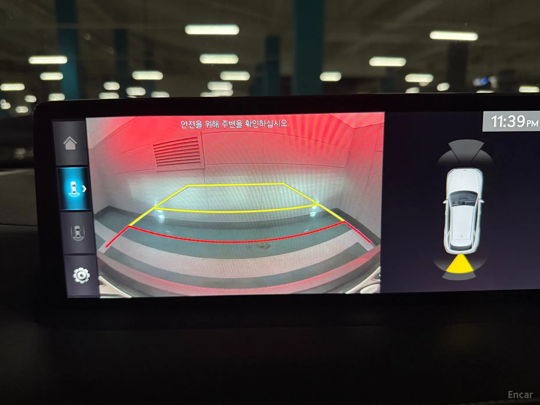 Genesis GV70 превью 17