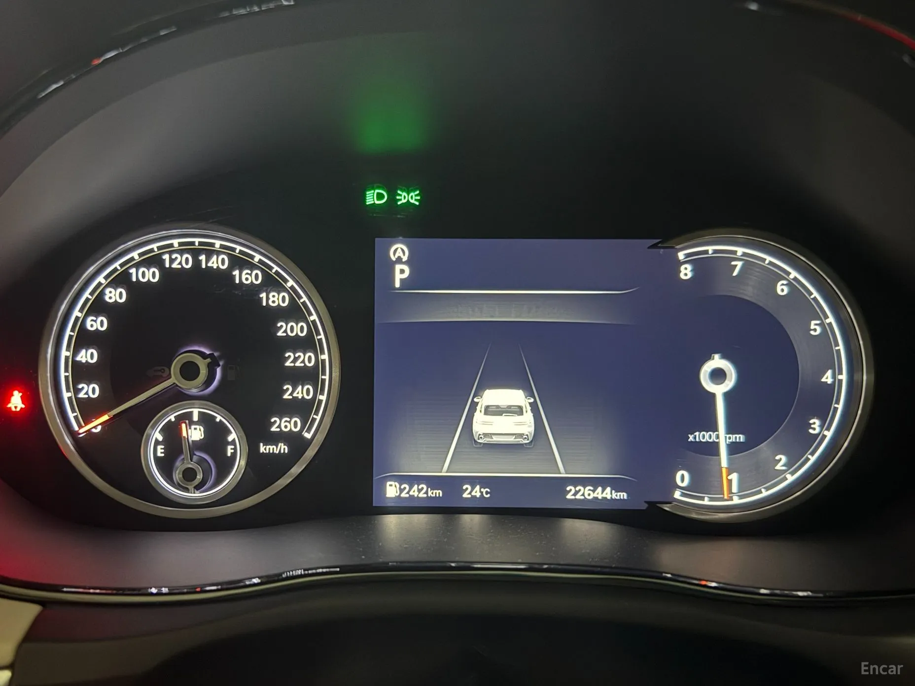 Genesis GV70 превью 20