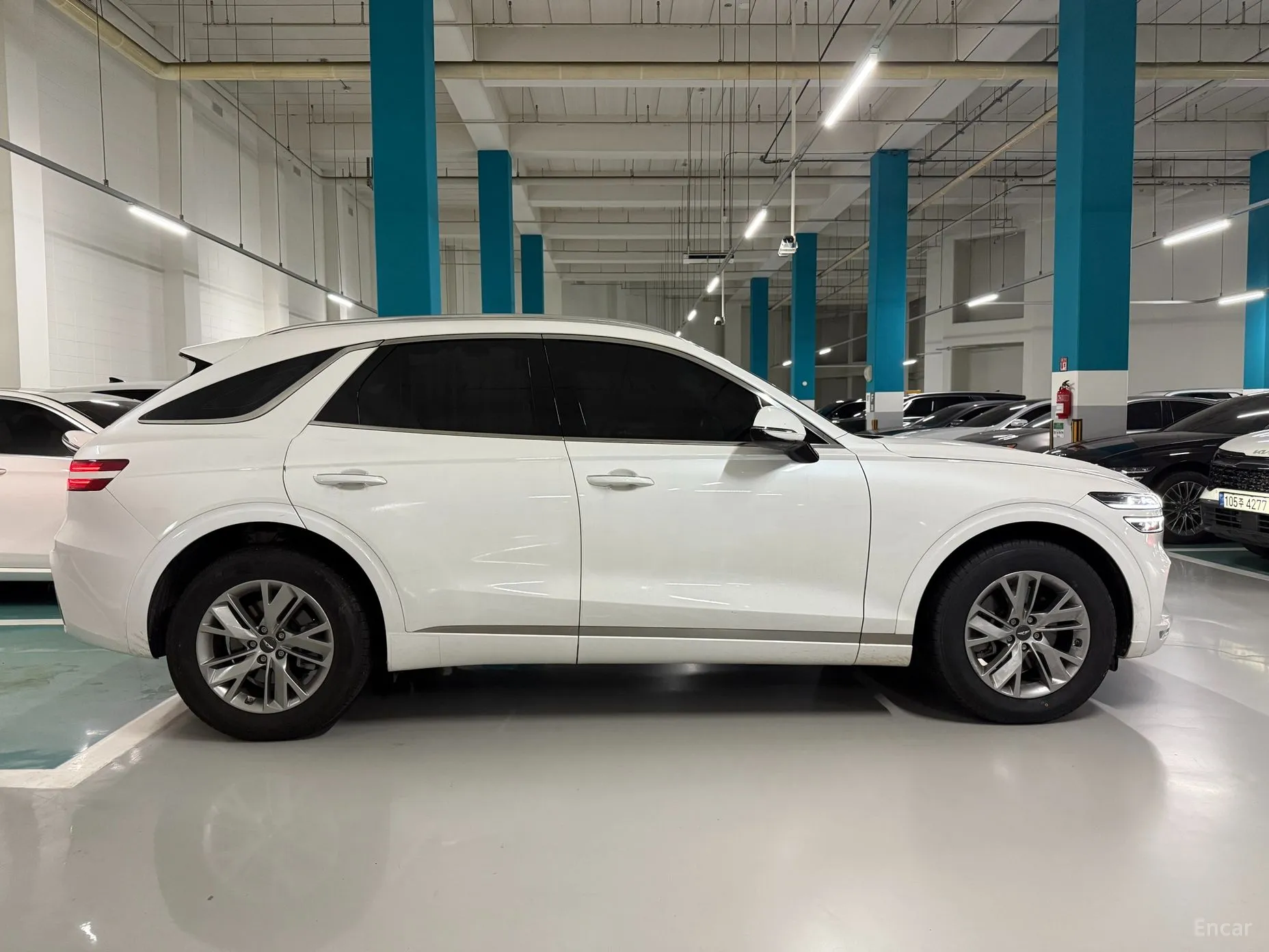 Genesis GV70 превью 3
