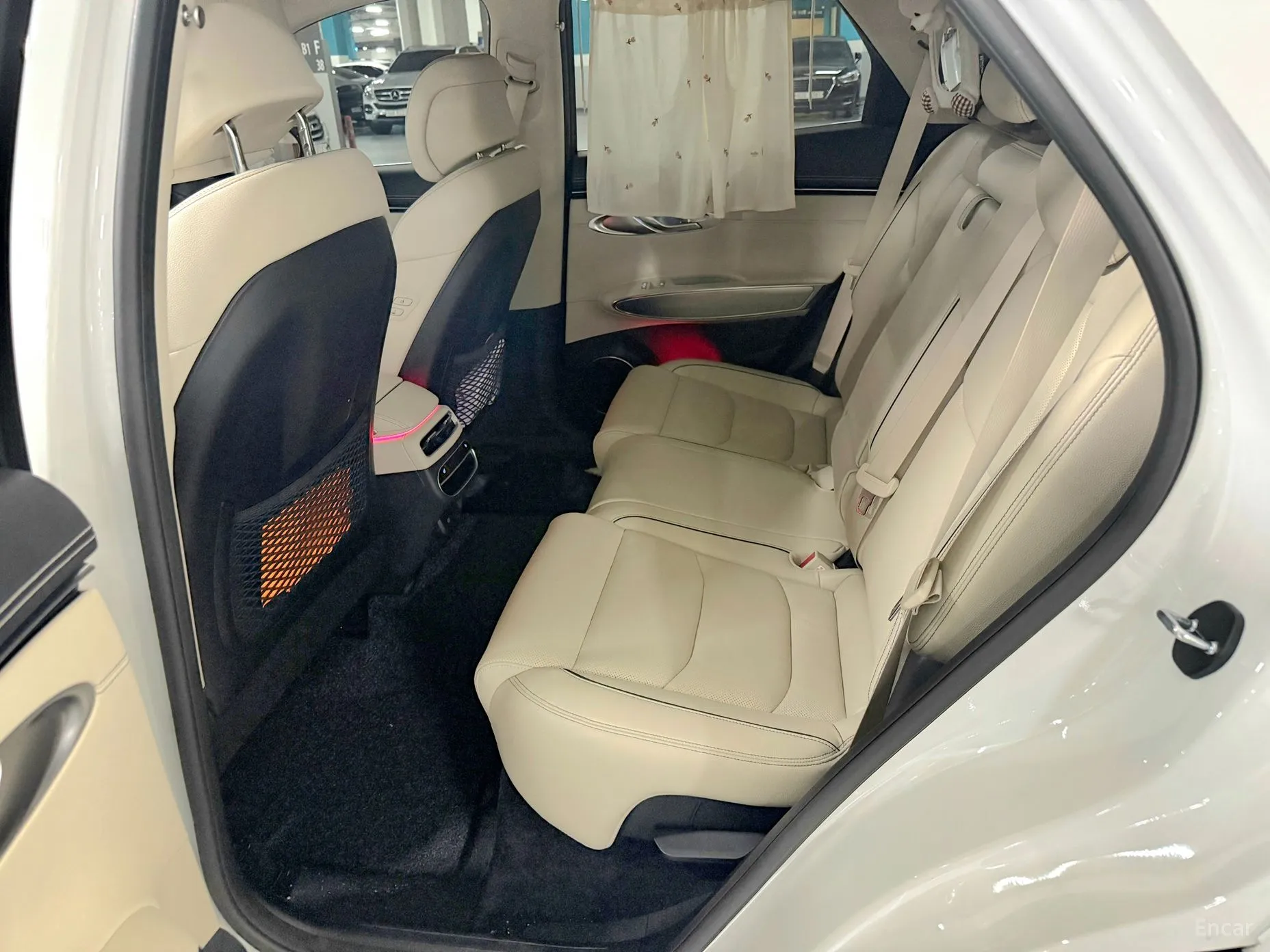Genesis GV70 превью 8