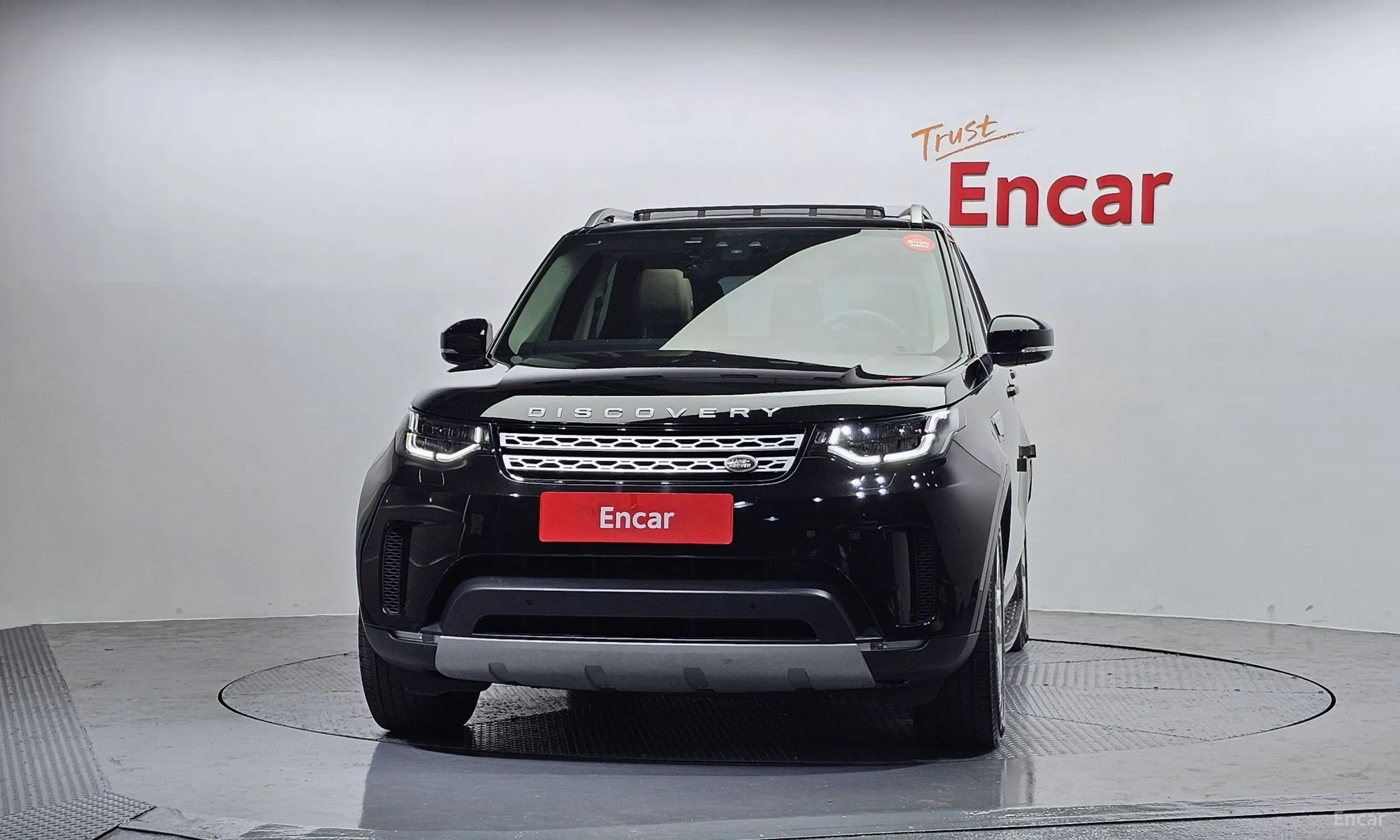 Land Rover Discovery 5 превью 3