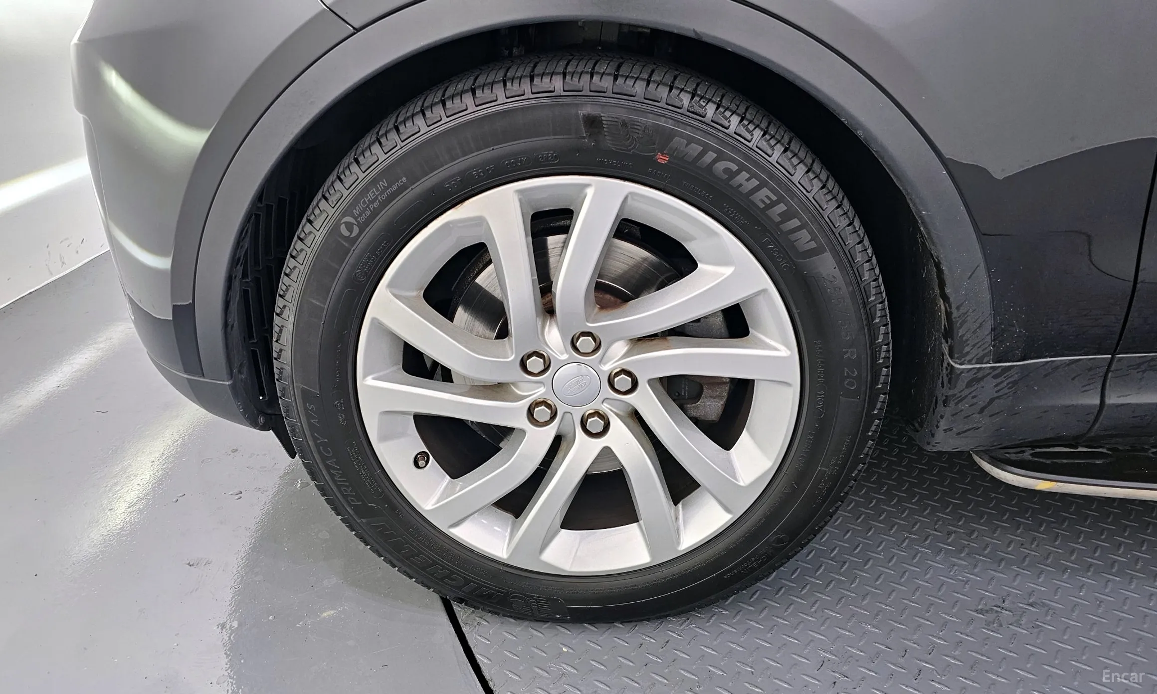 Land Rover Discovery 5 превью 5