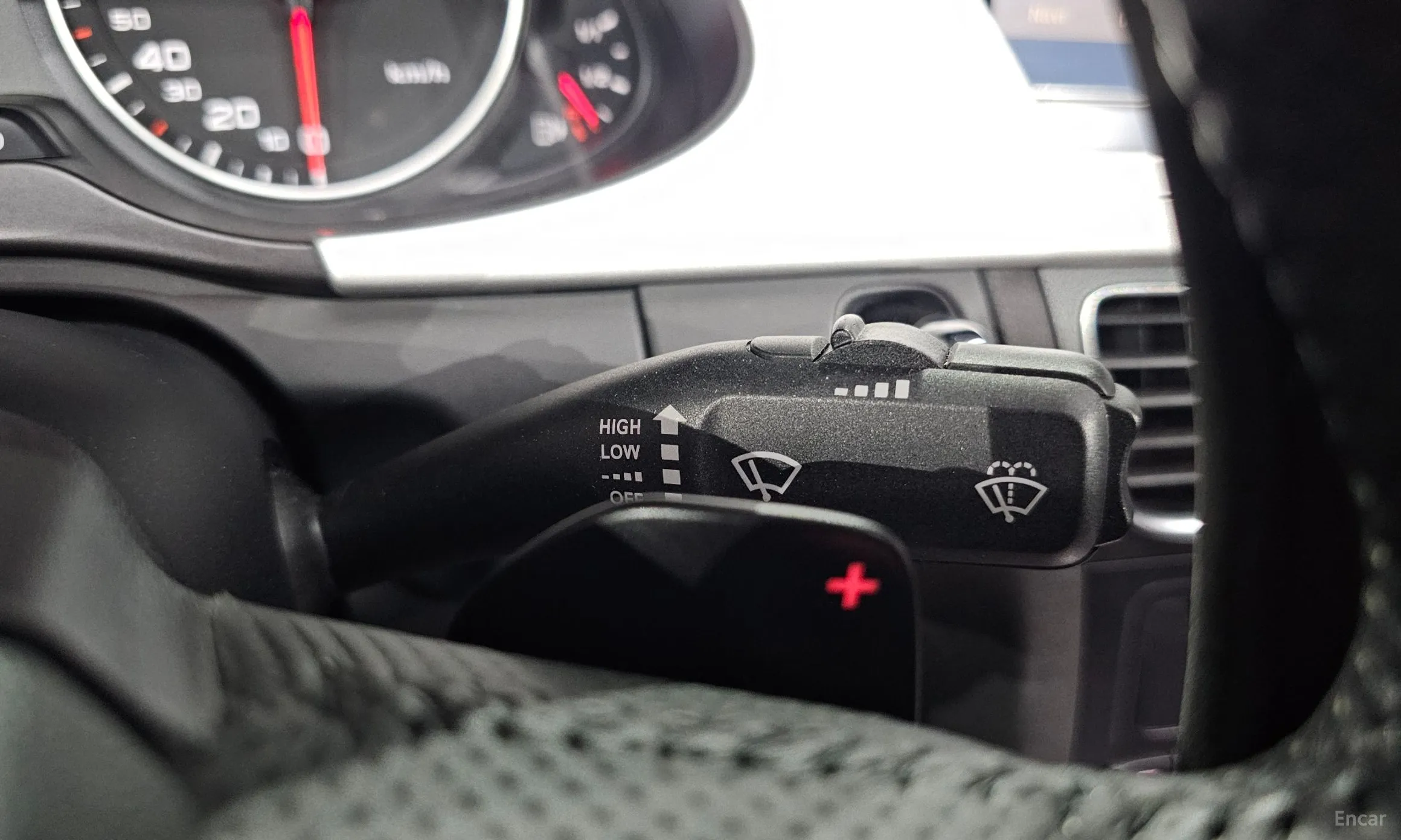 Audi New A4 превью 19