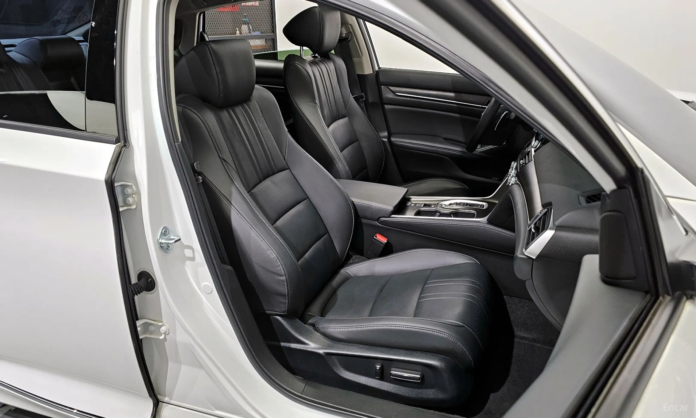 Honda Accord 10th Generation превью 12