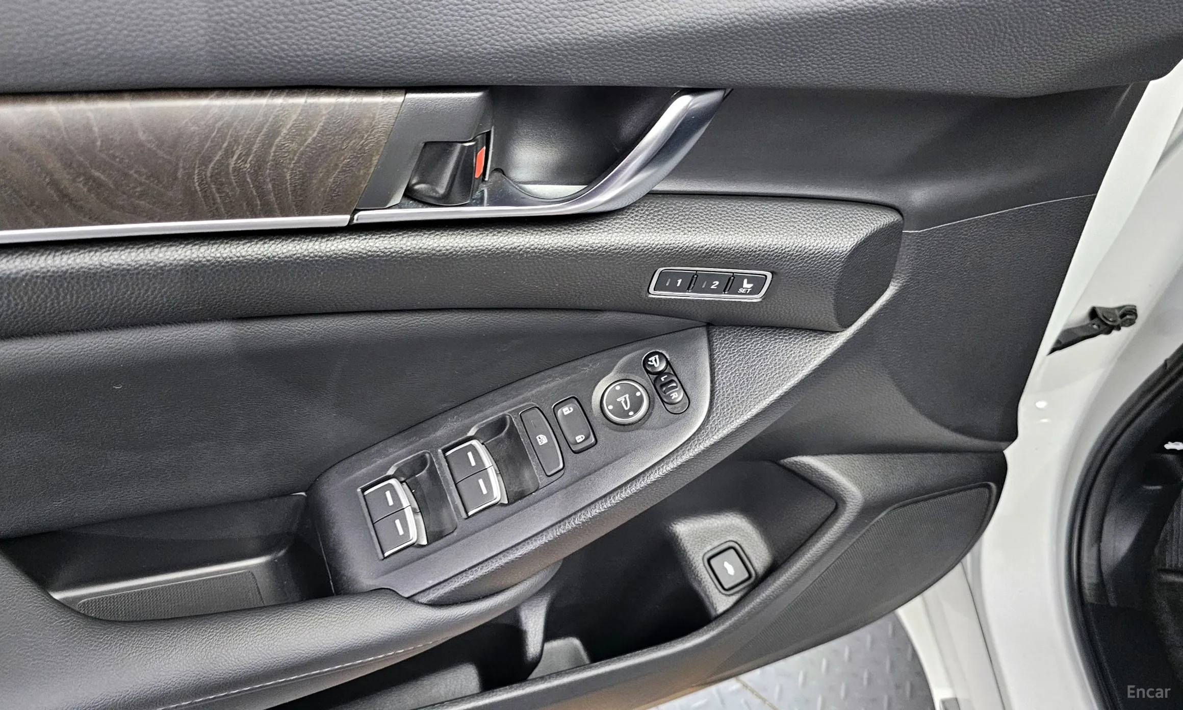 Honda Accord 10th Generation превью 14