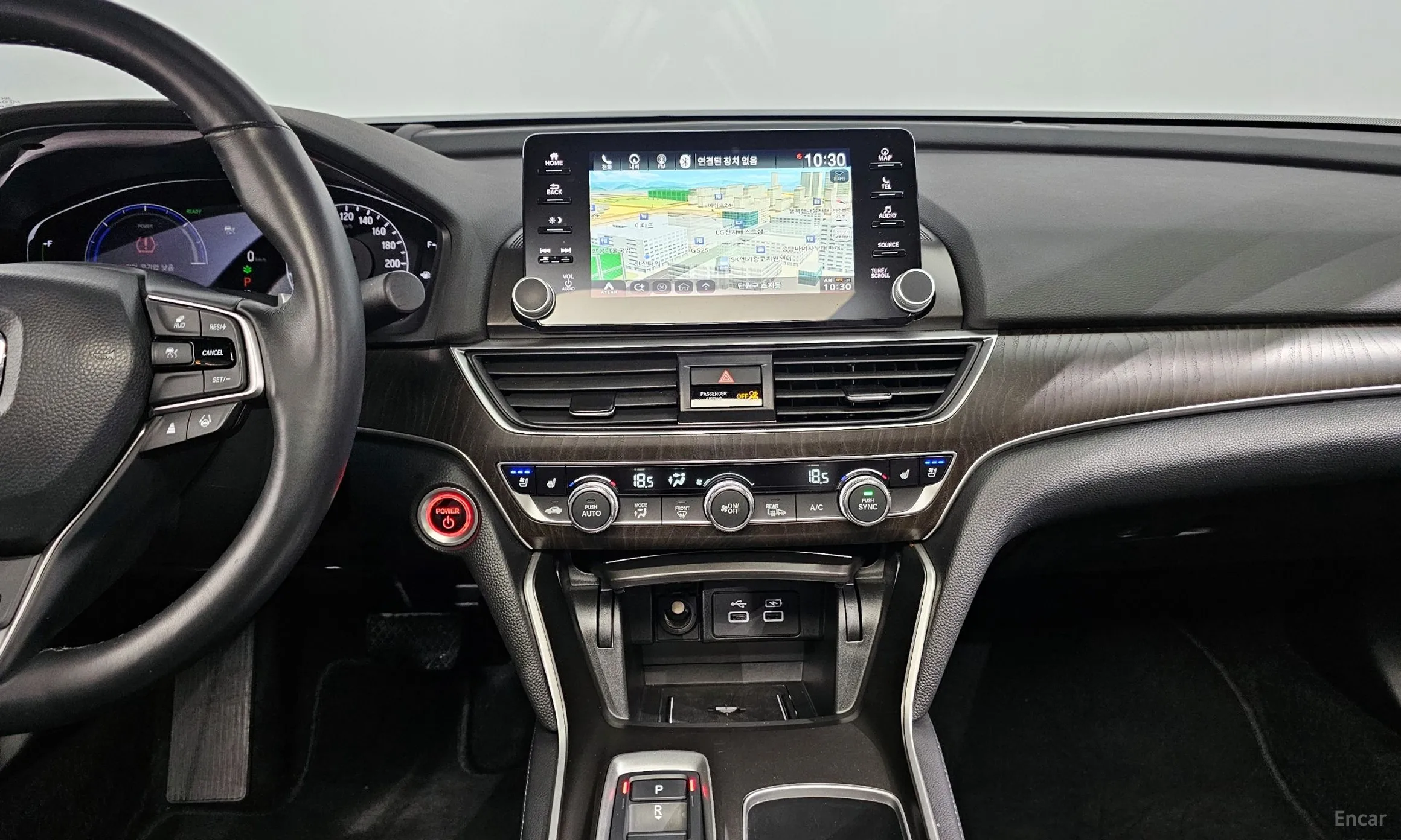Honda Accord 10th Generation превью 19