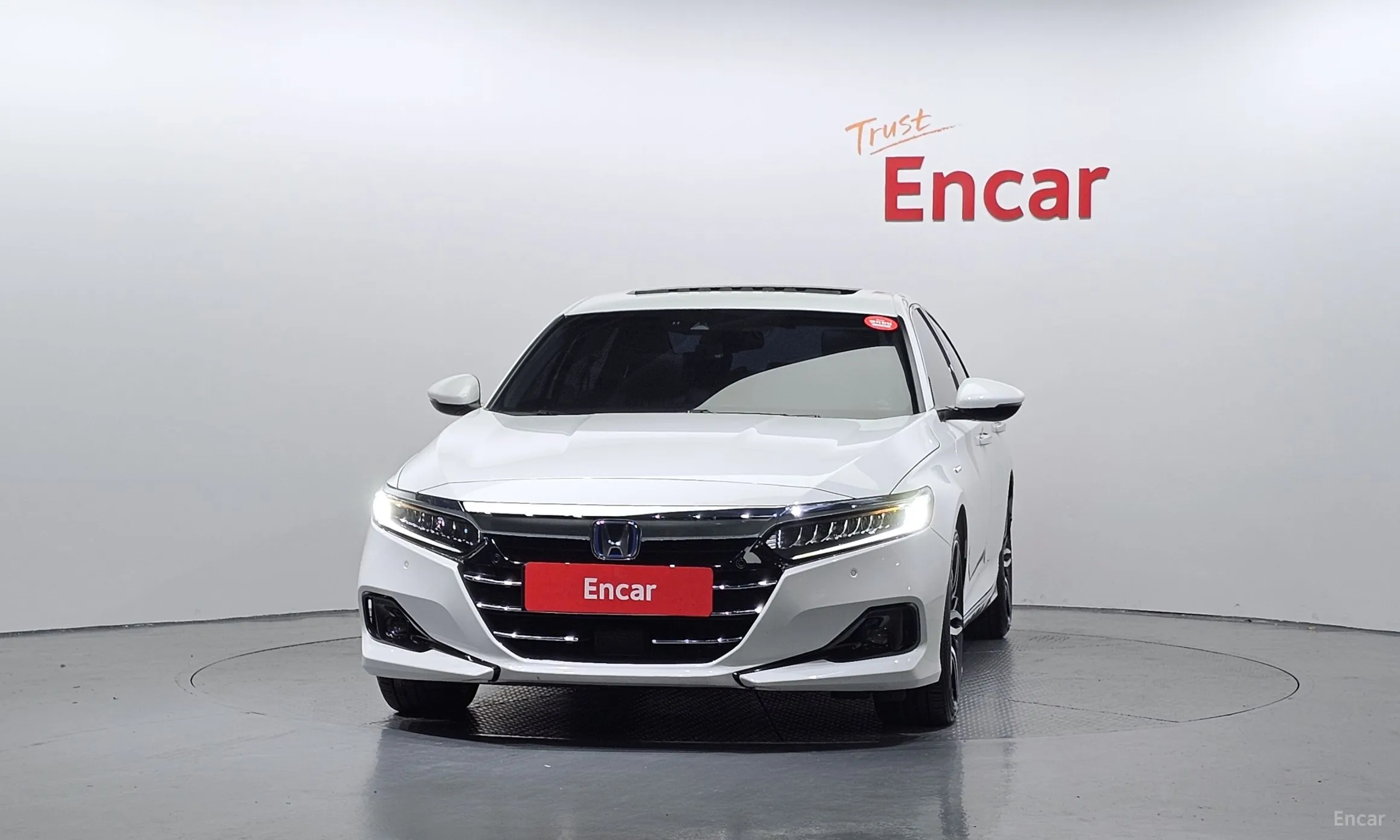 Honda Accord 10th Generation превью 3