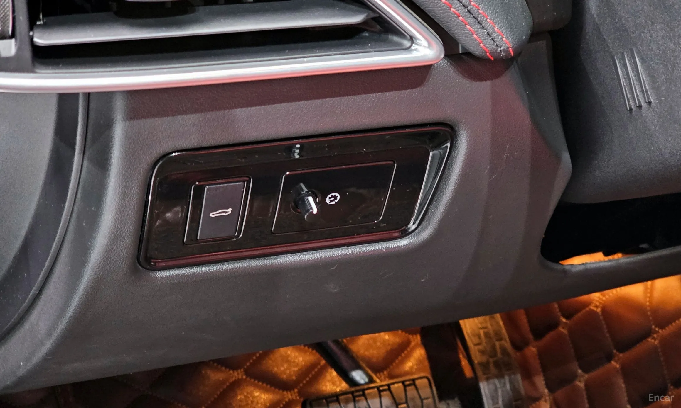 Jaguar XE превью 15