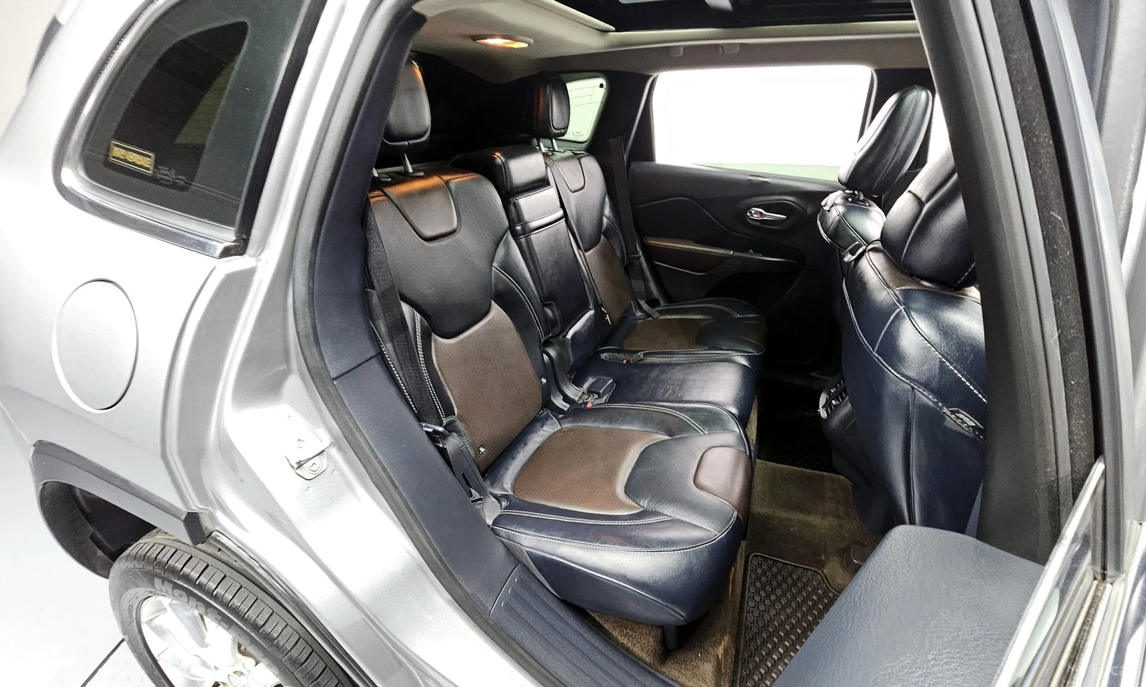 Jeep Cherokee (KL) превью 12