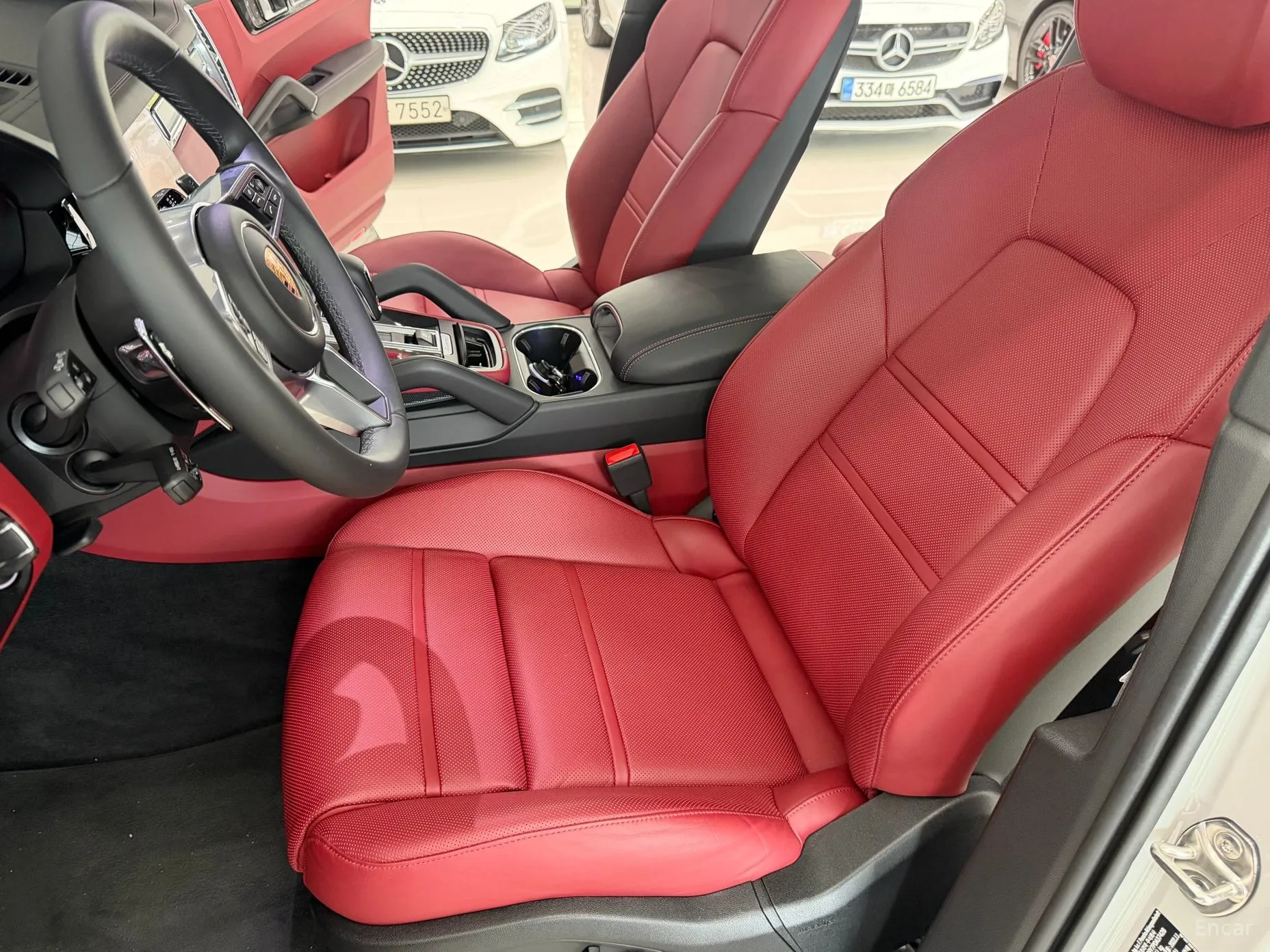 Porsche Cayenne (PO536) превью 12