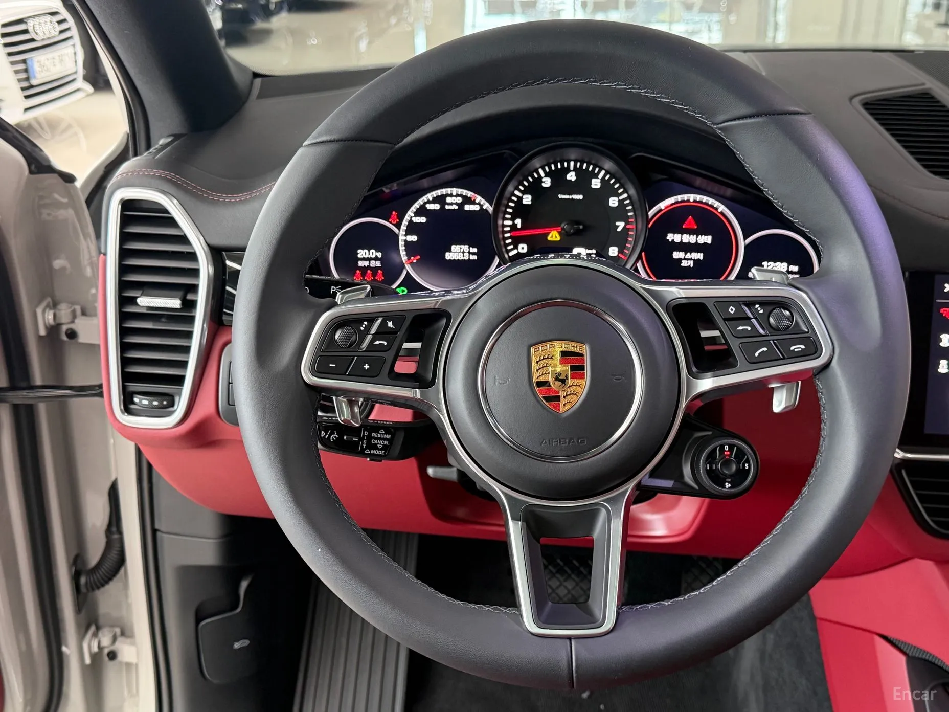 Porsche Cayenne (PO536) превью 14