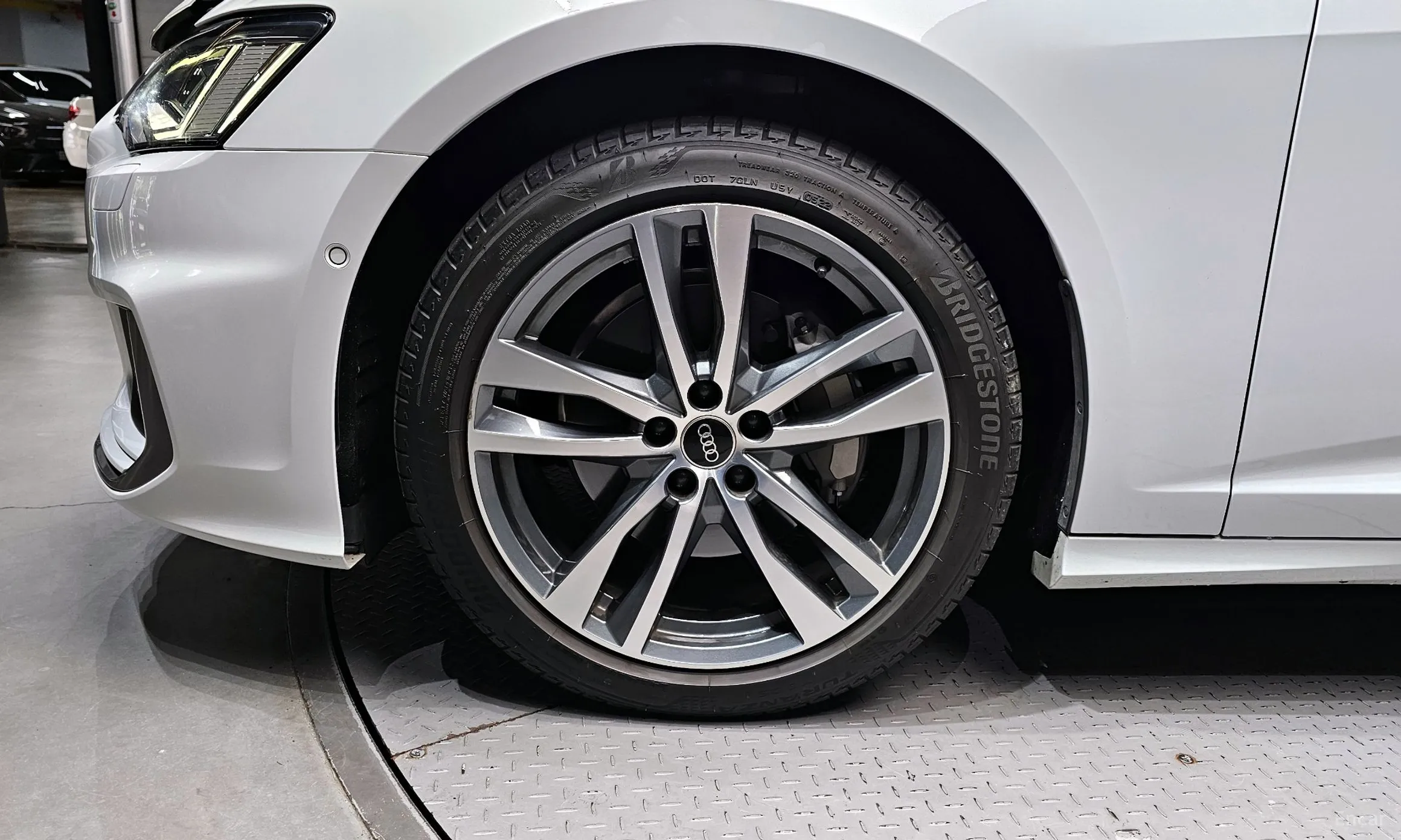 Audi A6 (C8) превью 5