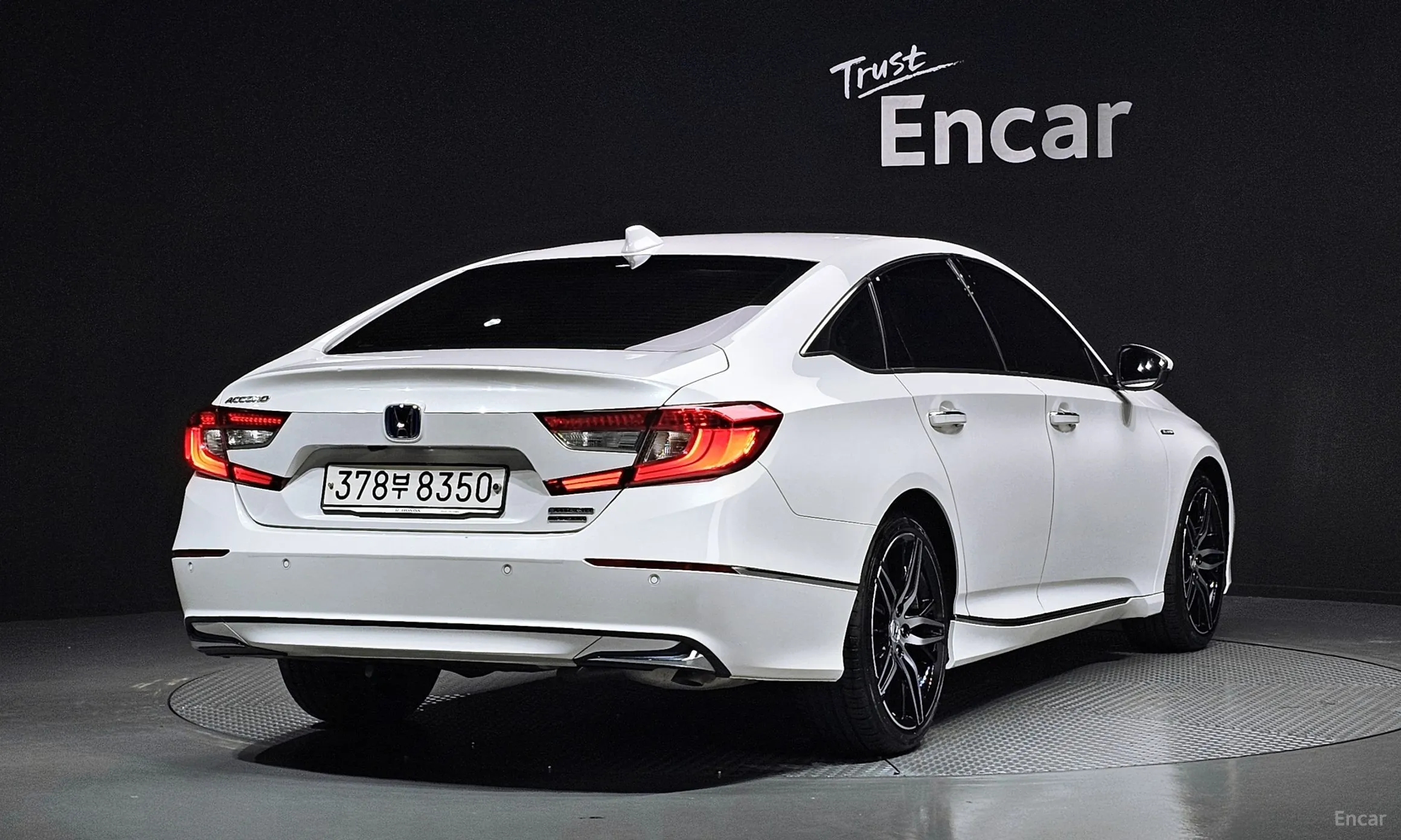 Honda Accord 10th Generation превью 2