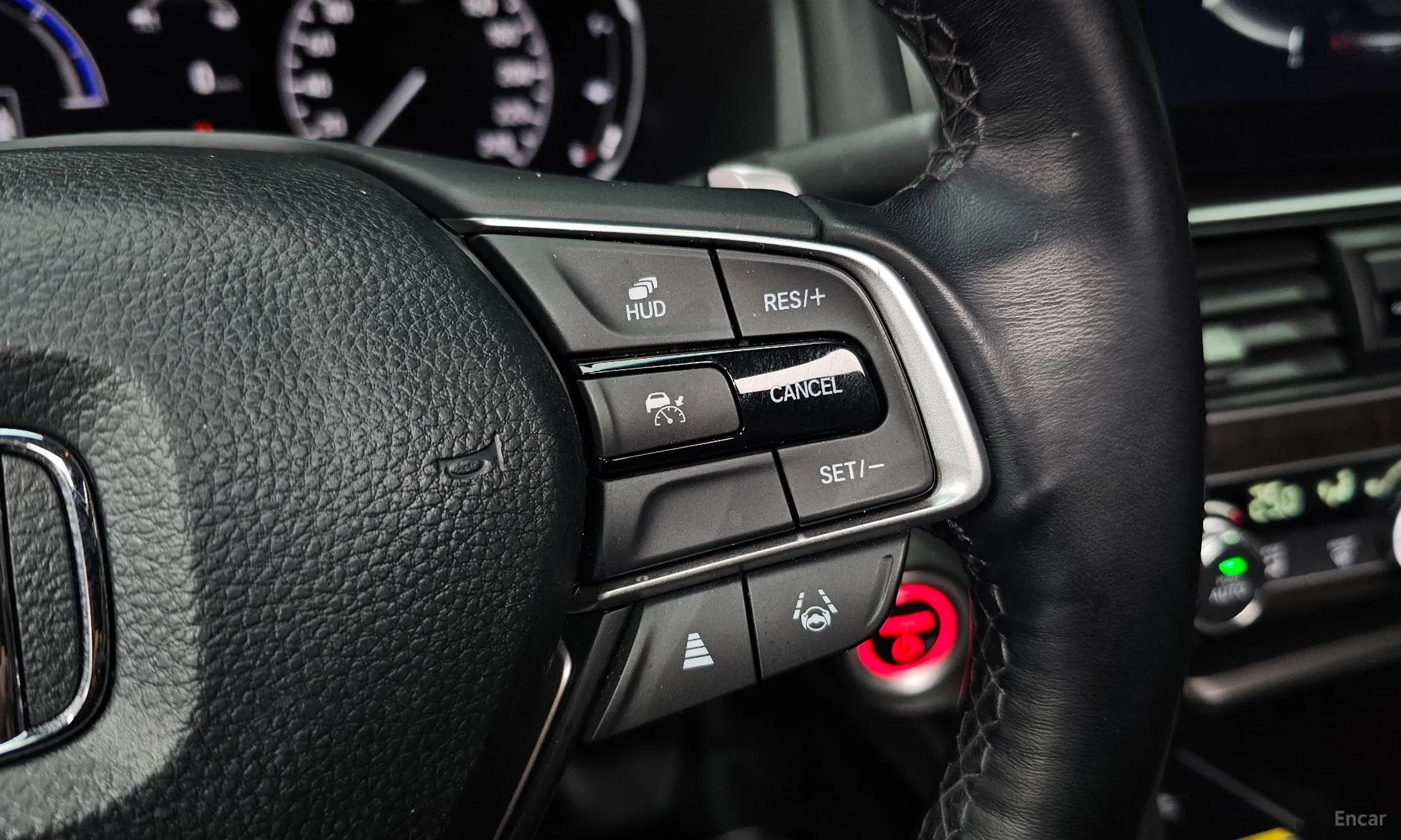 Honda Accord 10th Generation превью 20