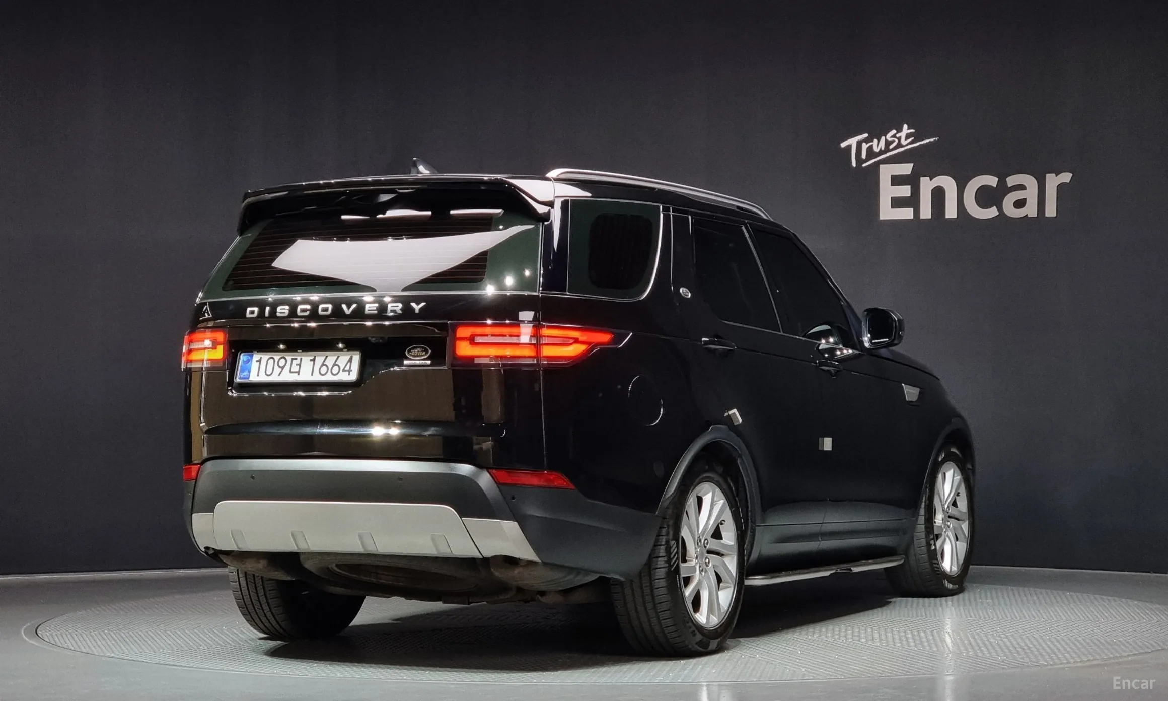 Land Rover Discovery 5 превью 2