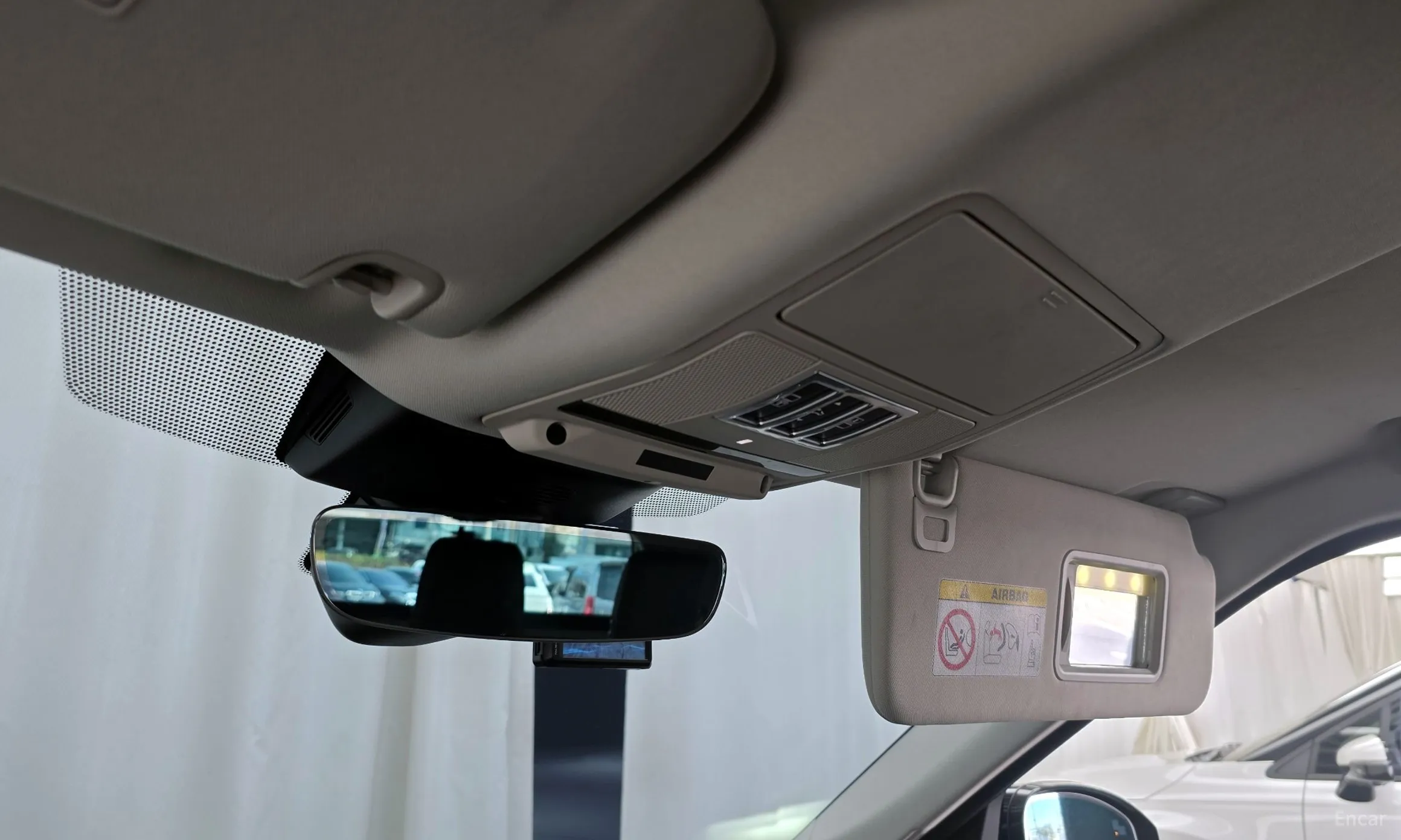 Land Rover Discovery 5 превью 18